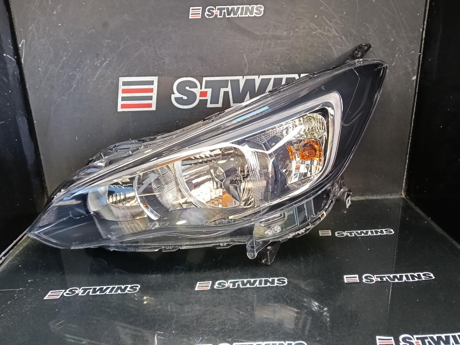 Used auto part listing image: 2021 SUBARU XV LEFT HEADLAMP G5X, HALOGEN TYPE, 05/20-06/23 0000413217