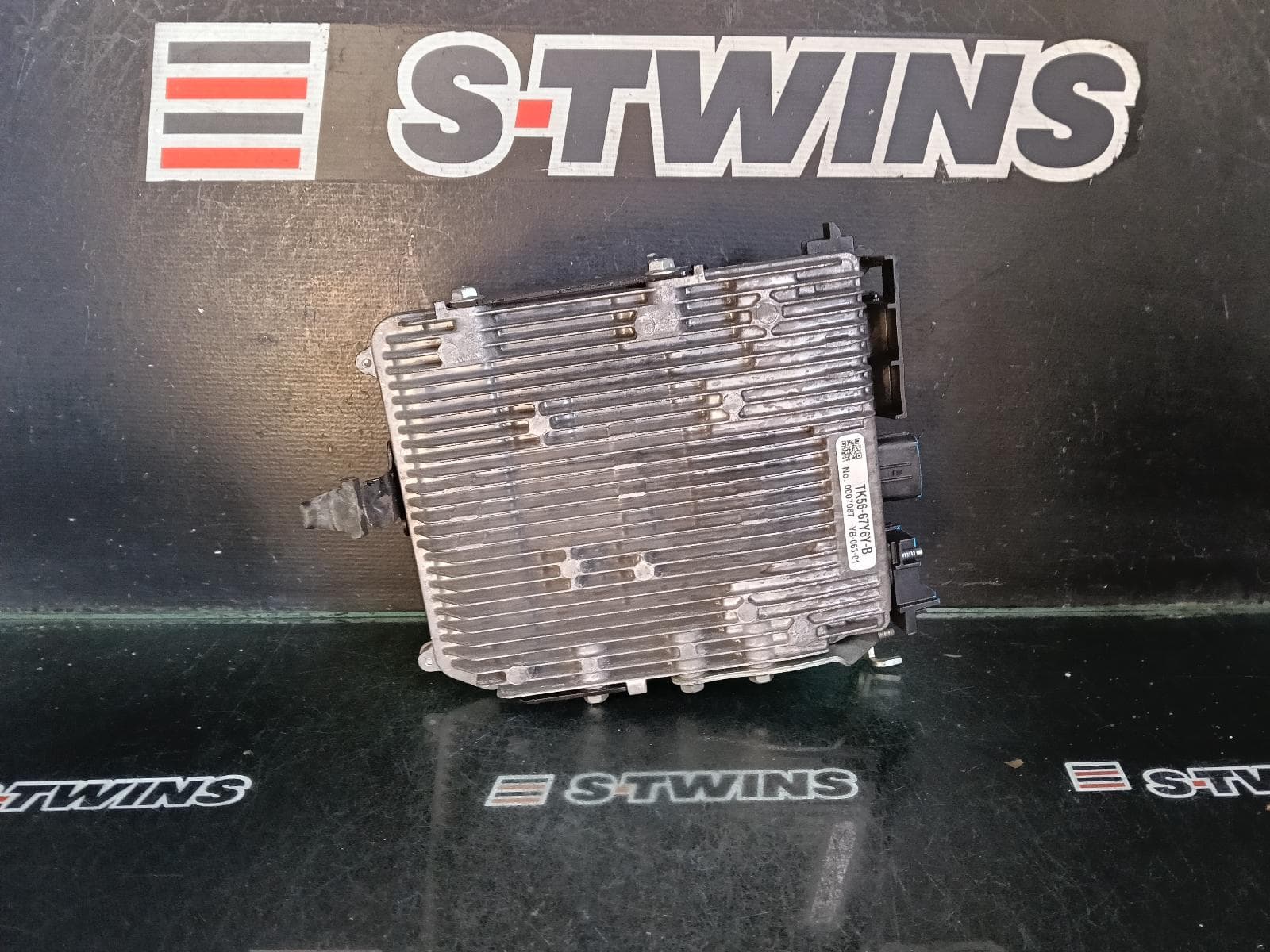 Used auto part listing image: 2016 MAZDA CX9 CAPACITOR MODULE, P/N TK5667CZ0A, TC, 07/16-12/24 0000411400