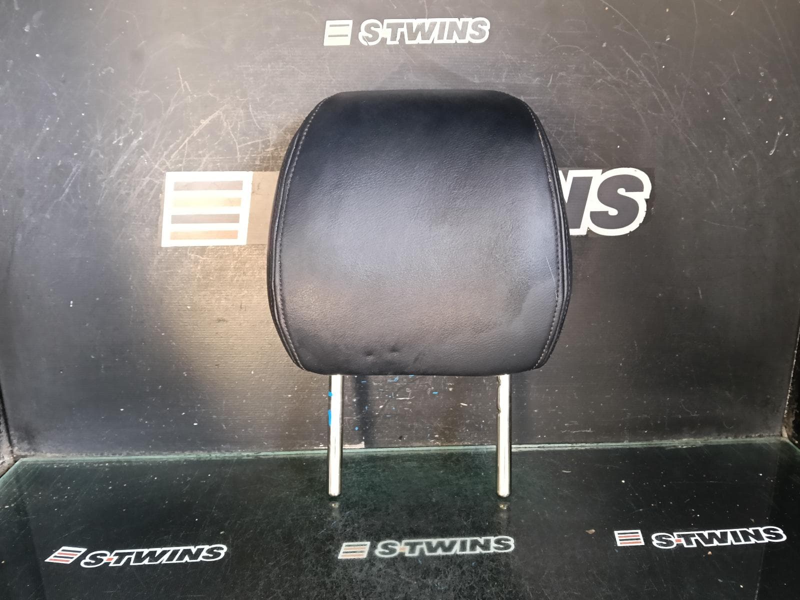 Used auto part listing image: 2016 MAZDA CX9 HEADREST TC, LH FRONT, LEATHER, BLACK, 07/16-12/24 0000411407