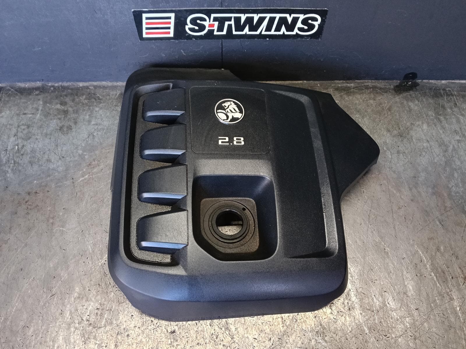 Used auto part listing image: 2019 HOLDEN COLORADO ENGINE COVER DIESEL, 2.8, TURBO, RG/RG 7, 09/13-12/20 0000413880