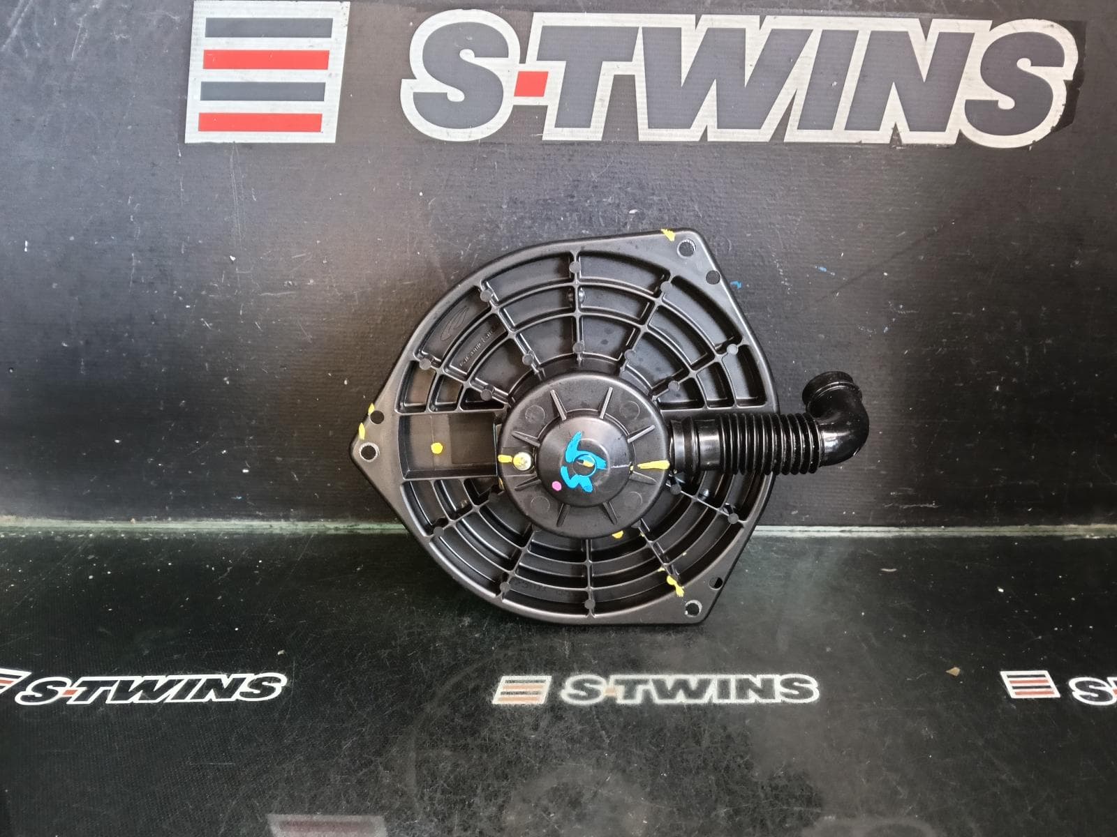 Used auto part listing image: 2019 HOLDEN COLORADO HEATER FAN MOTOR RG, BLOWER MOTOR, 01/12-12/20 0000413892