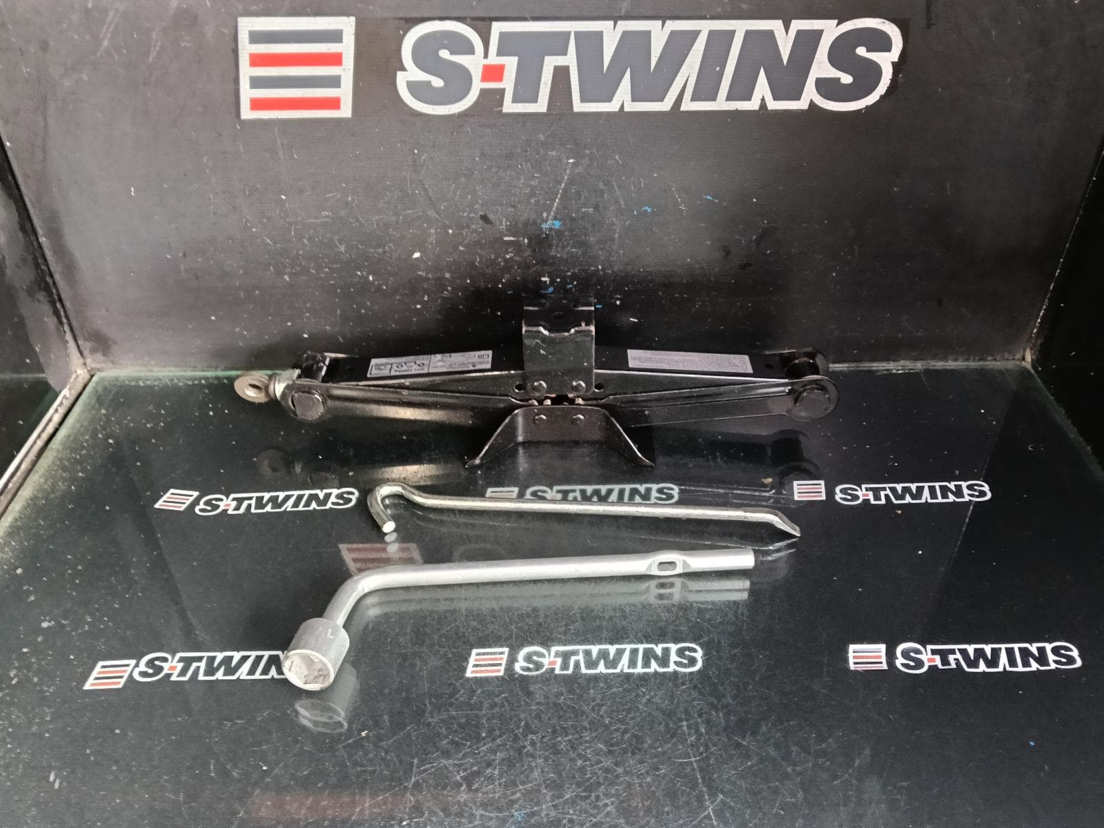 Used auto part listing image: 2013 MITSUBISHI ASX JACK TOOL KIT XA-XD, 05/10-12/24 0000411822