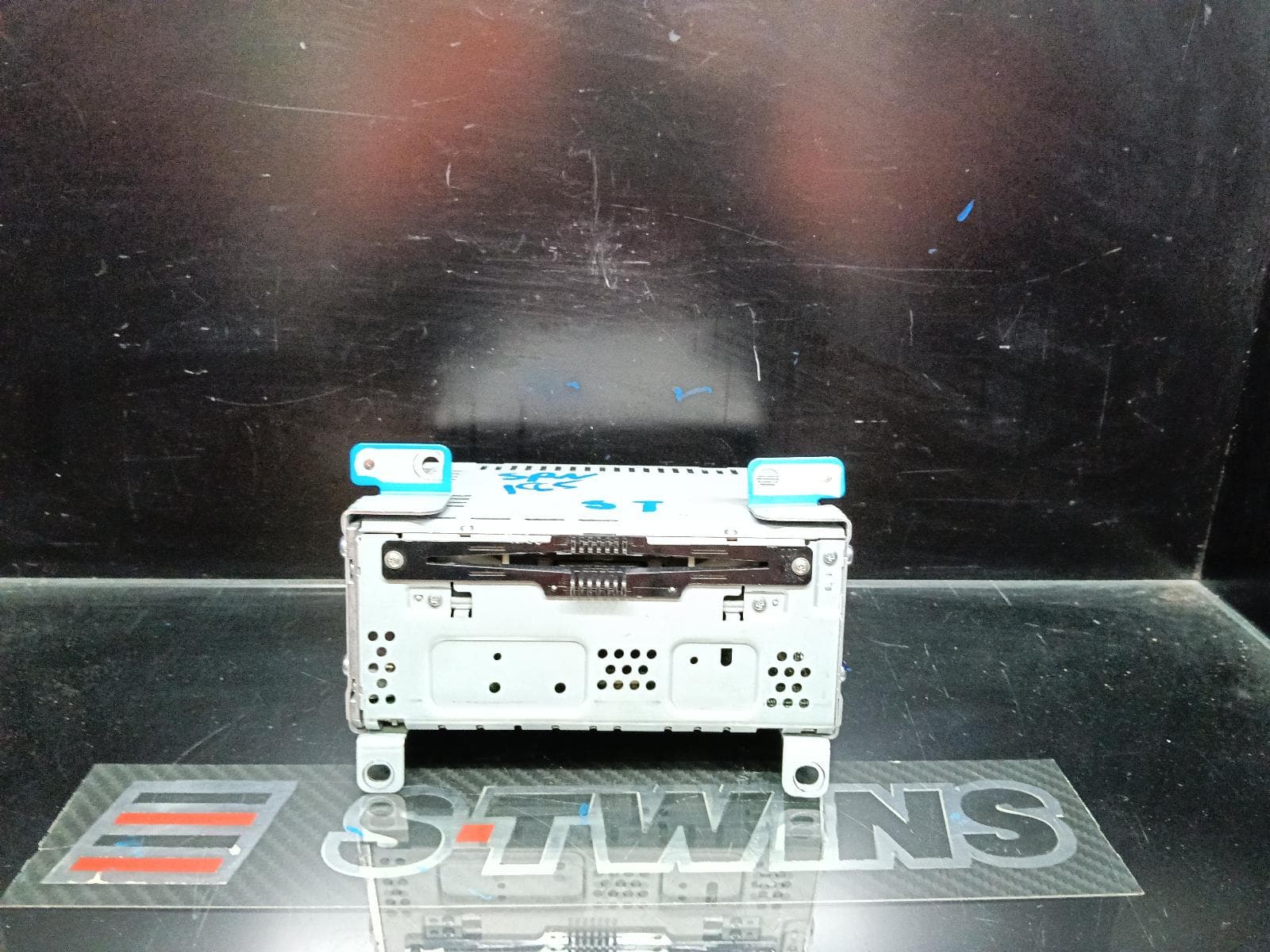 Used auto part listing image: 2022 FORD MUSTANG HEAD UNIT, SAT NAV TYPE, FM-FN, 08/15-04/23 0000411306