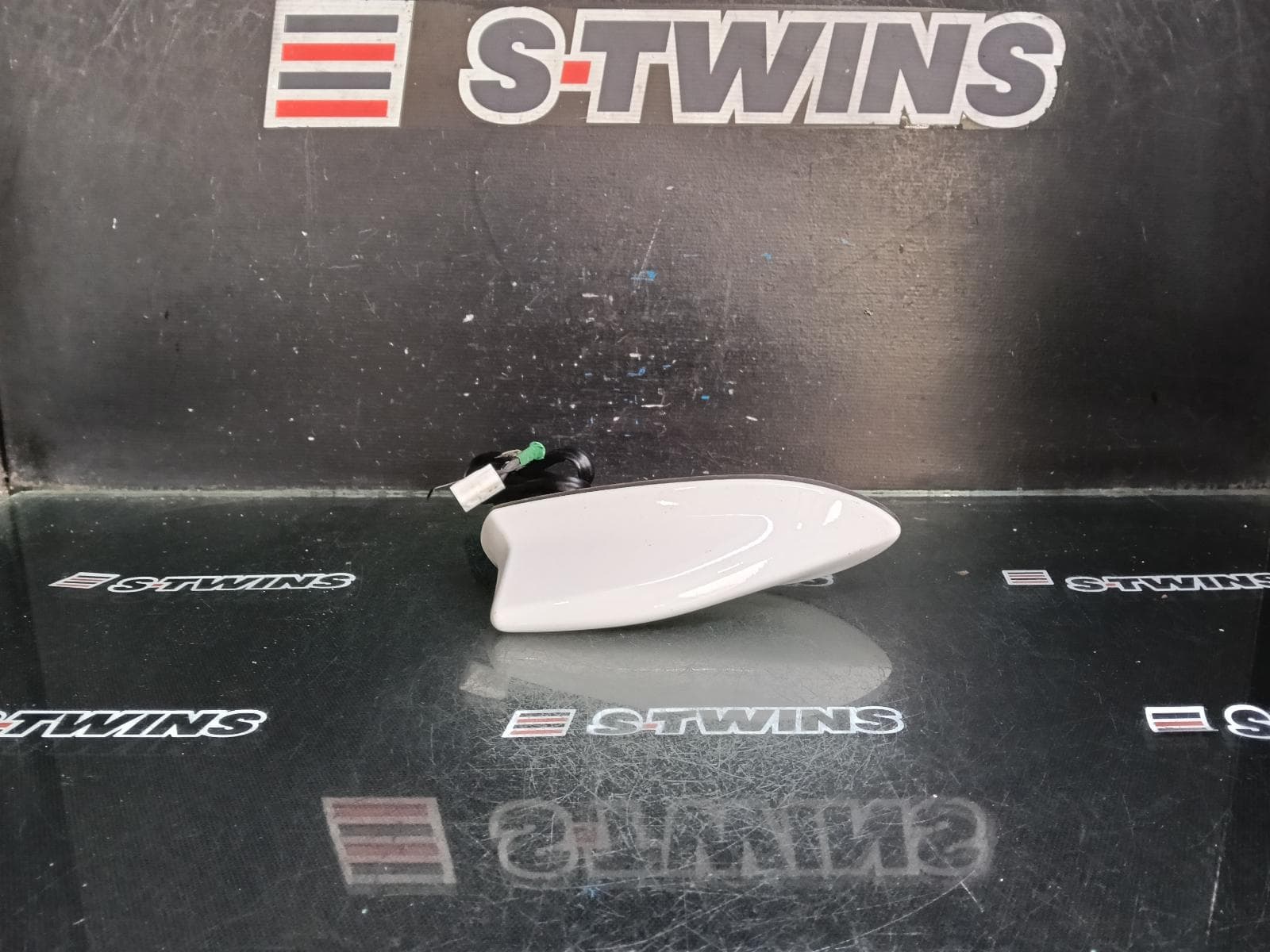 Used auto part listing image: 2017 TOYOTA COROLLA ANTENNA ZRE182R, 08/12-06/18 0000411684