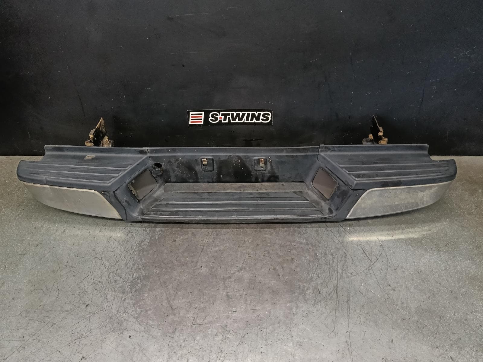 Used auto part listing image: 2009 ISUZU DMAX REAR BUMPER LS TYPE, W/ REAR STEP, RA, 10/08-05/12 0000397680