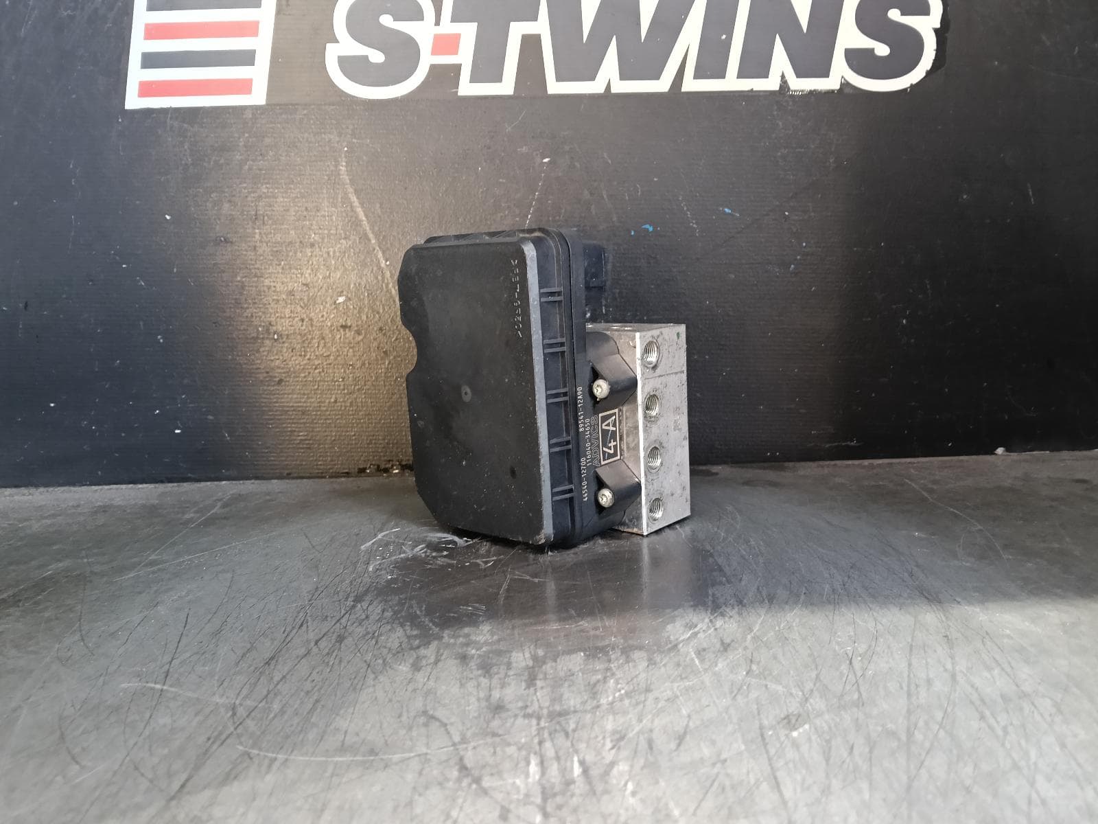 Used auto part listing image: 2015 TOYOTA COROLLA ABS PUMP MODULATOR ZRE182R, HATCH, NON HYBRID, 03/15-06/18 0000411958