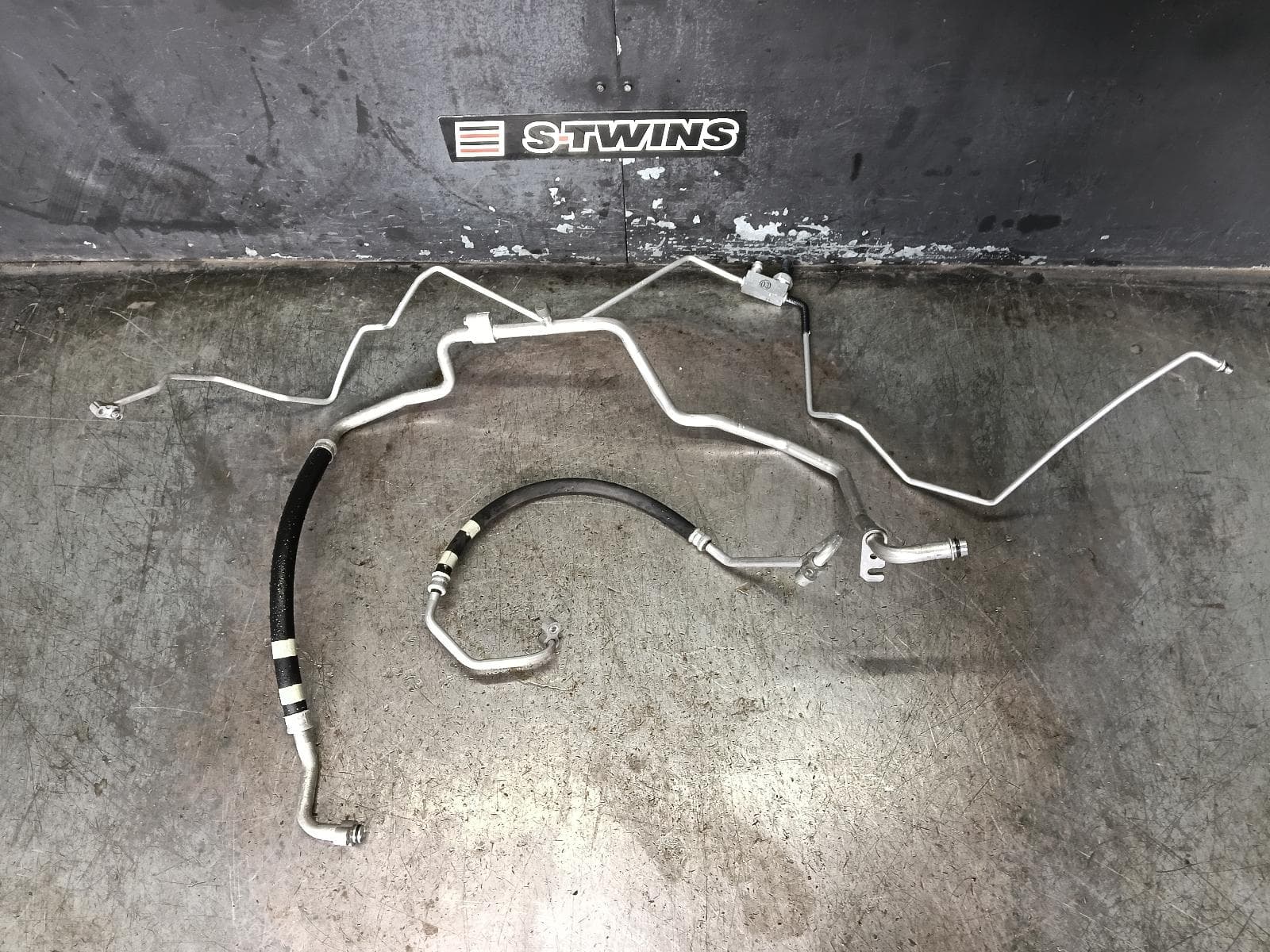 Used auto part listing image: 2015 TOYOTA COROLLA A C HOSES ZRE182R, PETROL, 1.8, UNDER BONNET SET, 10/12-06/18 0000411994