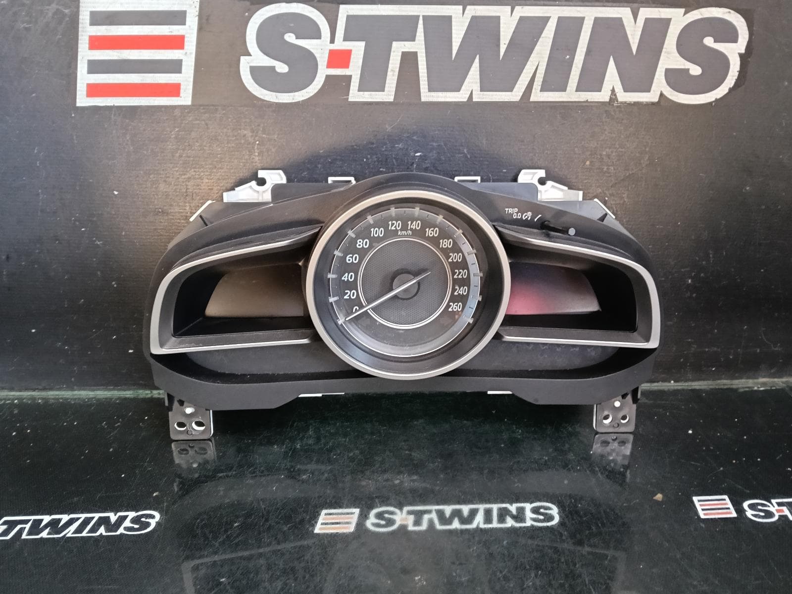 Used auto part listing image: 2015 MAZDA 3 INSTRUMENTCLUSTER INSTRUMENT CLUSTER, AUTO T/M, SP25 GT/ASTINA, BM, 11/13-05/16 0000412913