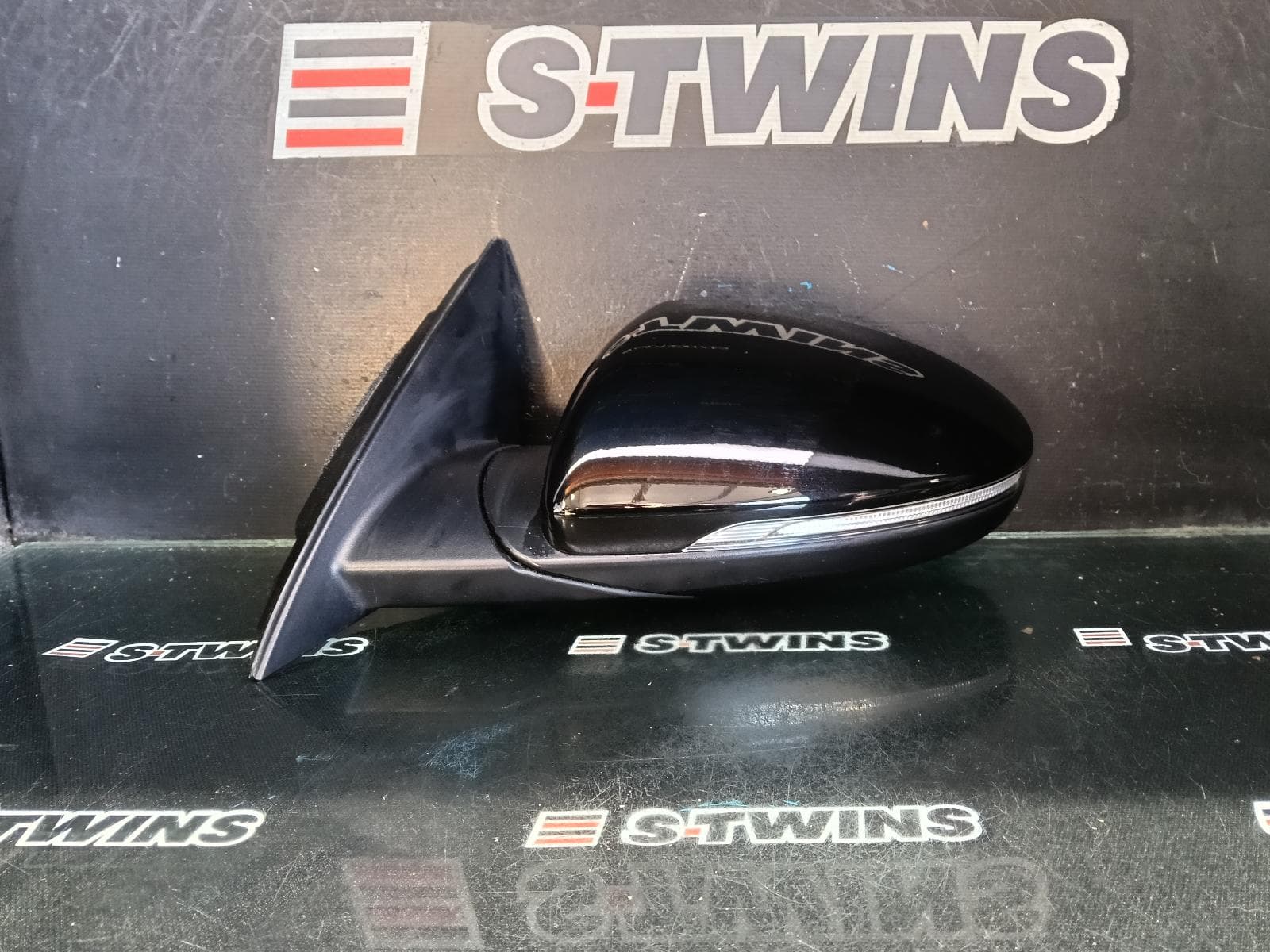 Used auto part listing image: 2020 KIA CERATO LEFT DOOR MIRROR BD, HIGH GLOSS BLACK, POWER FOLD, W/ BLIND SPOT TYPE, 04/18-09/24 0000412982