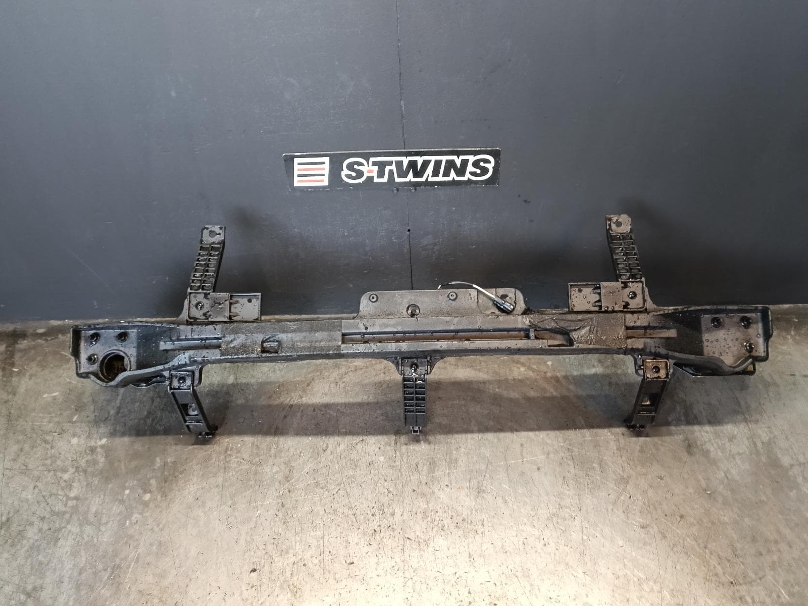 Used auto part listing image: 2020 KIA CERATO R BAR BRACKET REINFO MAIN REINFORCEMENT, BD, SEDAN, 04/18-03/21 0000412985