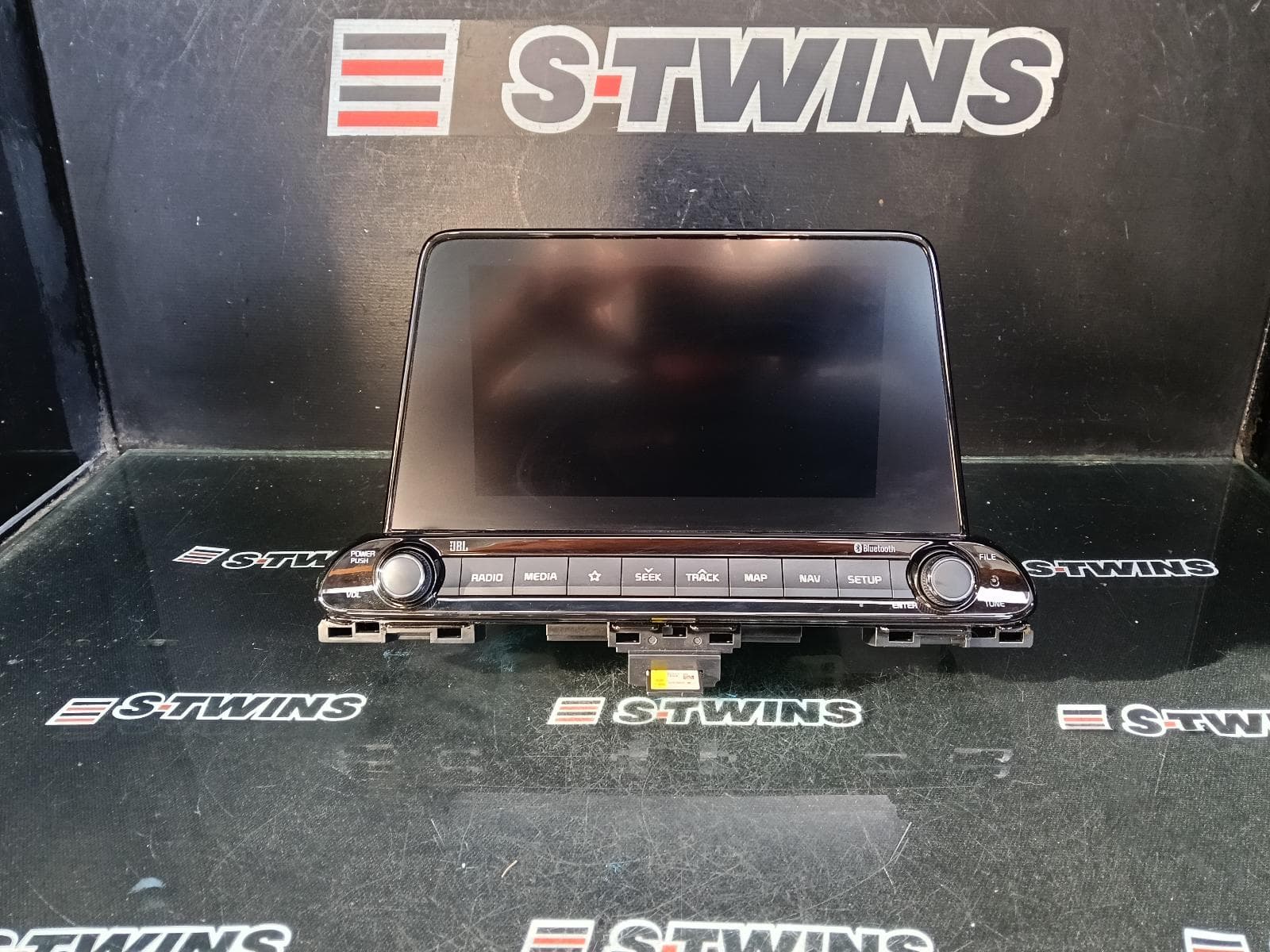 Used auto part listing image: 2020 KIA CERATO HEAD UNIT & TOUCHSCREEN, 8IN, W/ NAVIGATION TYPE, BD, 04/18-03/21 0000412998