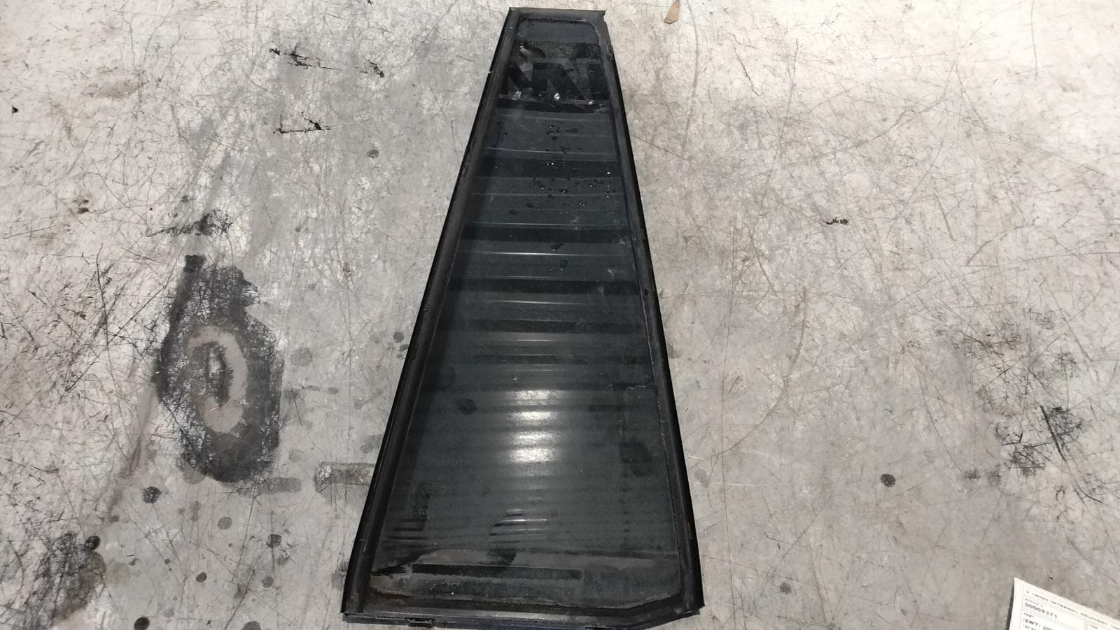 Used auto part listing image: 2009 TOYOTA PRADO RIGHT REAR 1Q DOOR GLASS 120 SERIES, DARK TINT, 02/03-10/09 0000410525