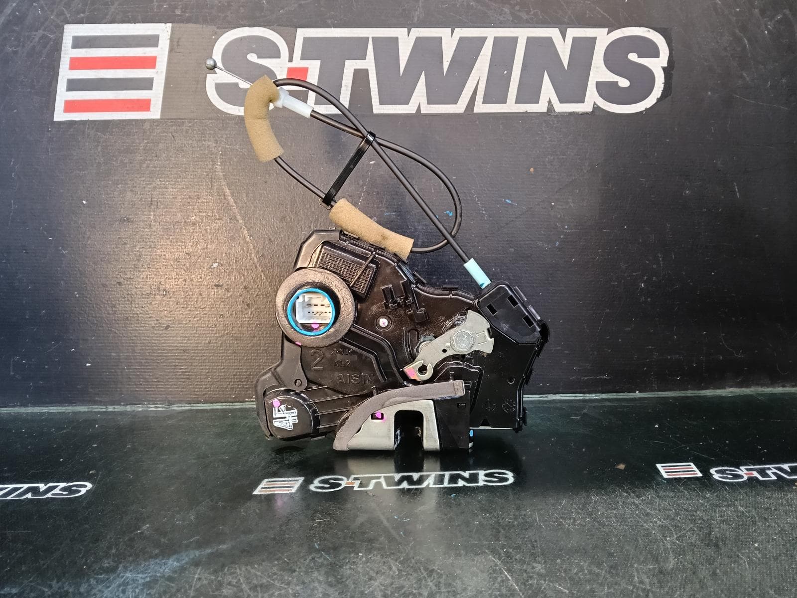 Used auto part listing image: 2012 TOYOTA CAMRY DOOR BOOT GATE LOCK LEFT FRONT DOOR LOCK, ASV50/AVV50, 11/11-10/17 0000413008
