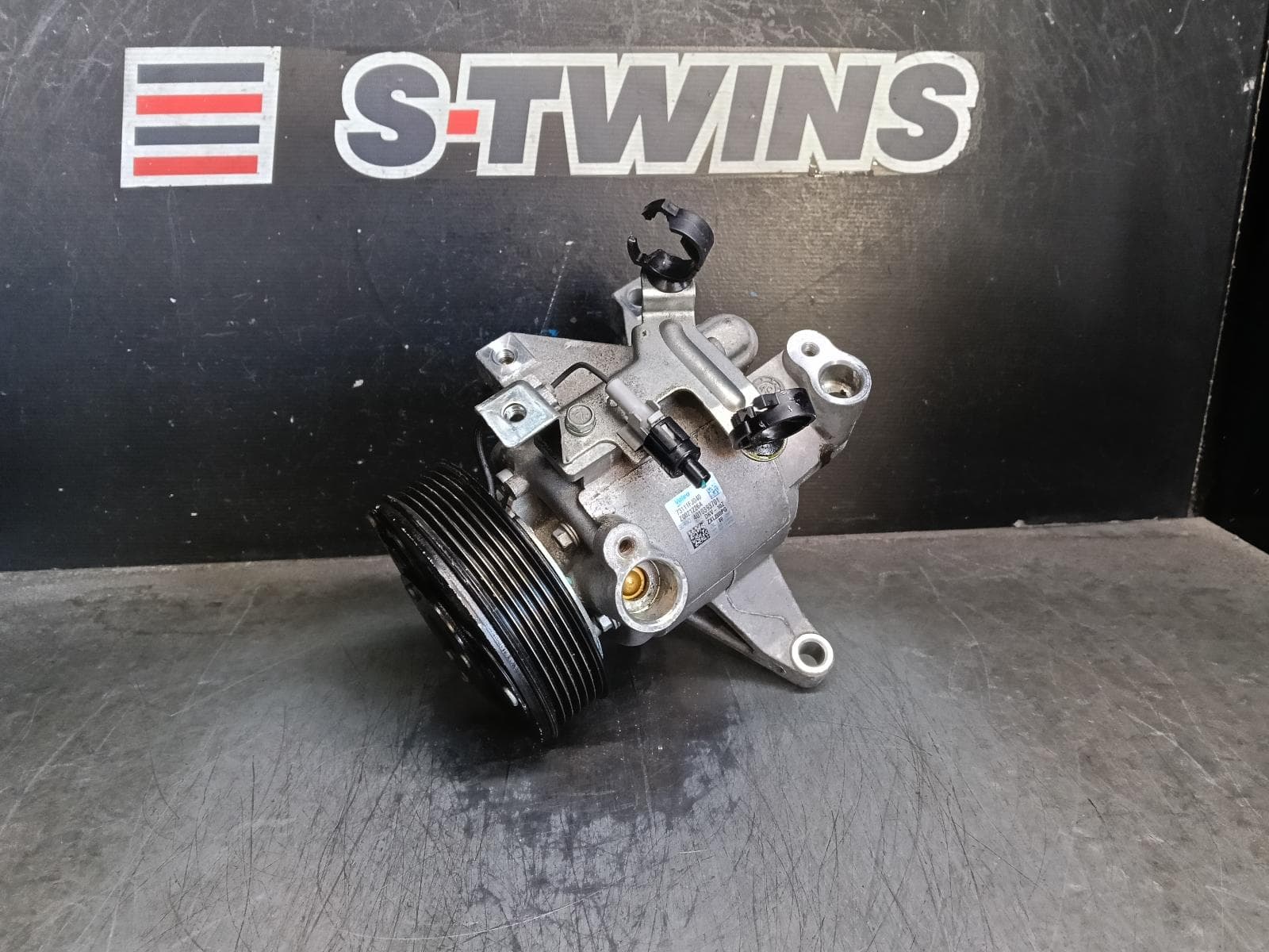 Used auto part listing image: 2014 SUBARU XV A C COMPRESSOR G4X, 2.0, PETROL, P/N FJ040, 03/13-04/17 0000413386