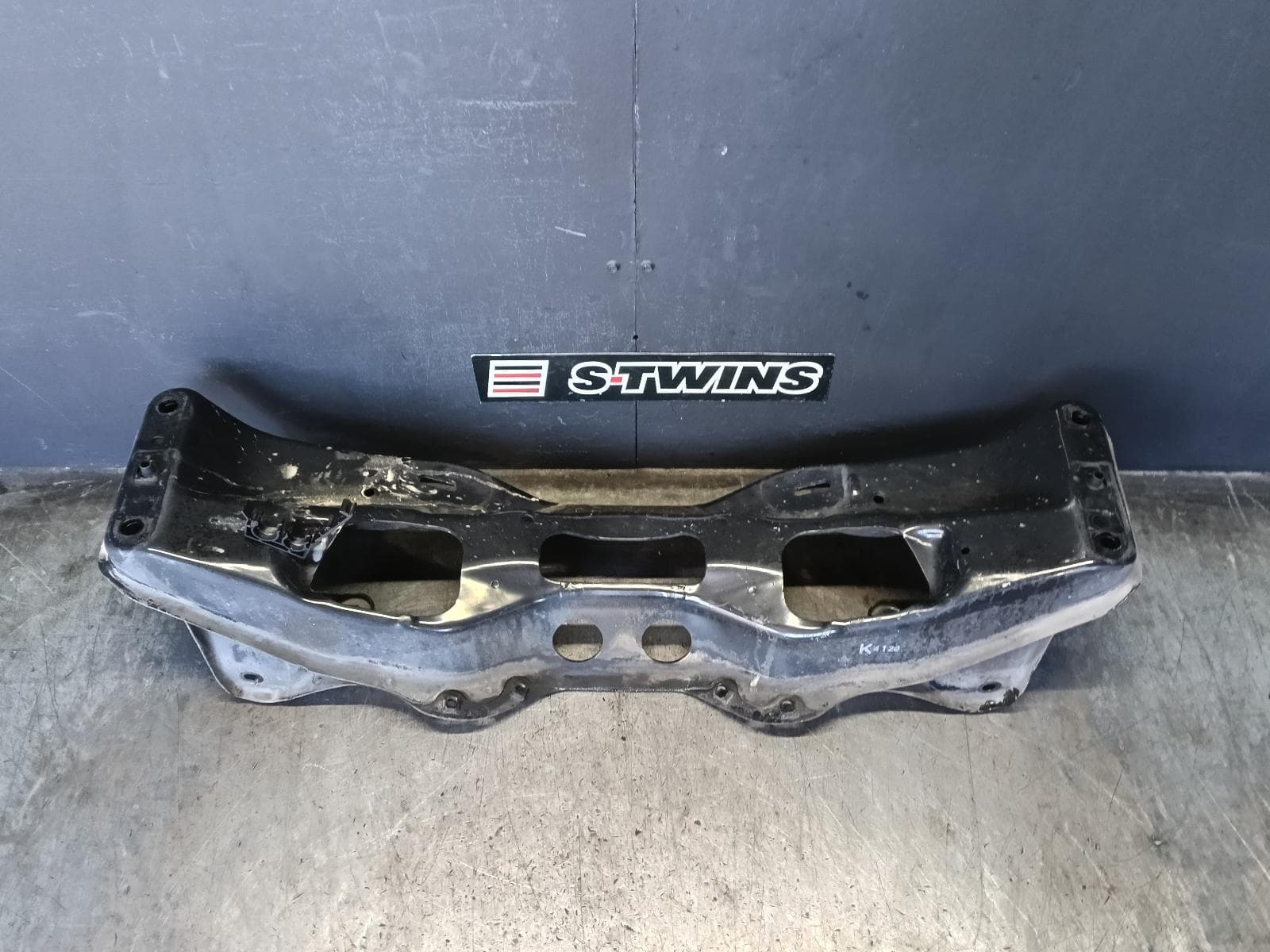 Used auto part listing image: 2014 SUBARU XV FRT XMEMBER CRADLE ENGINE CROSSMEMBER, PETROL, 2.0, FB20, G4X, 08/11-03/15 0000413402