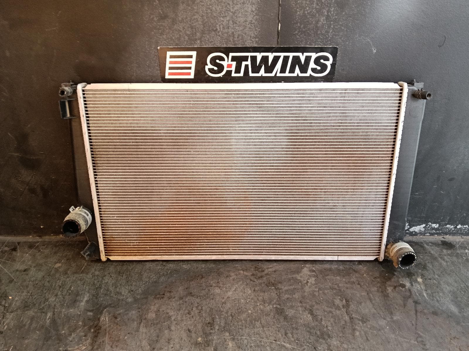 Used auto part listing image: 2018 TOYOTA RAV4 RADIATOR PETROL, XA50, 11/18- 0000404631