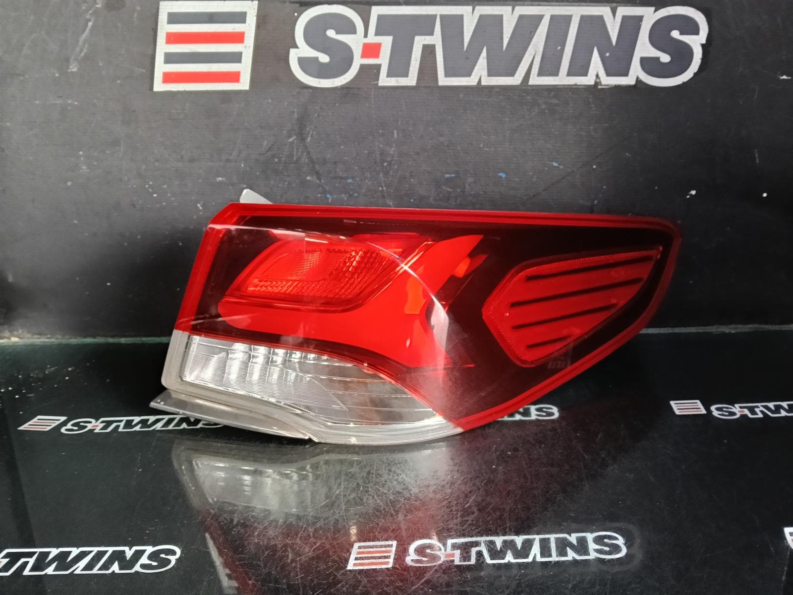 Used auto part listing image: 2018 HYUNDAI SONATA RIGHT TAILLIGHT LF, LED TYPE, 08/17-01/20 0000377771