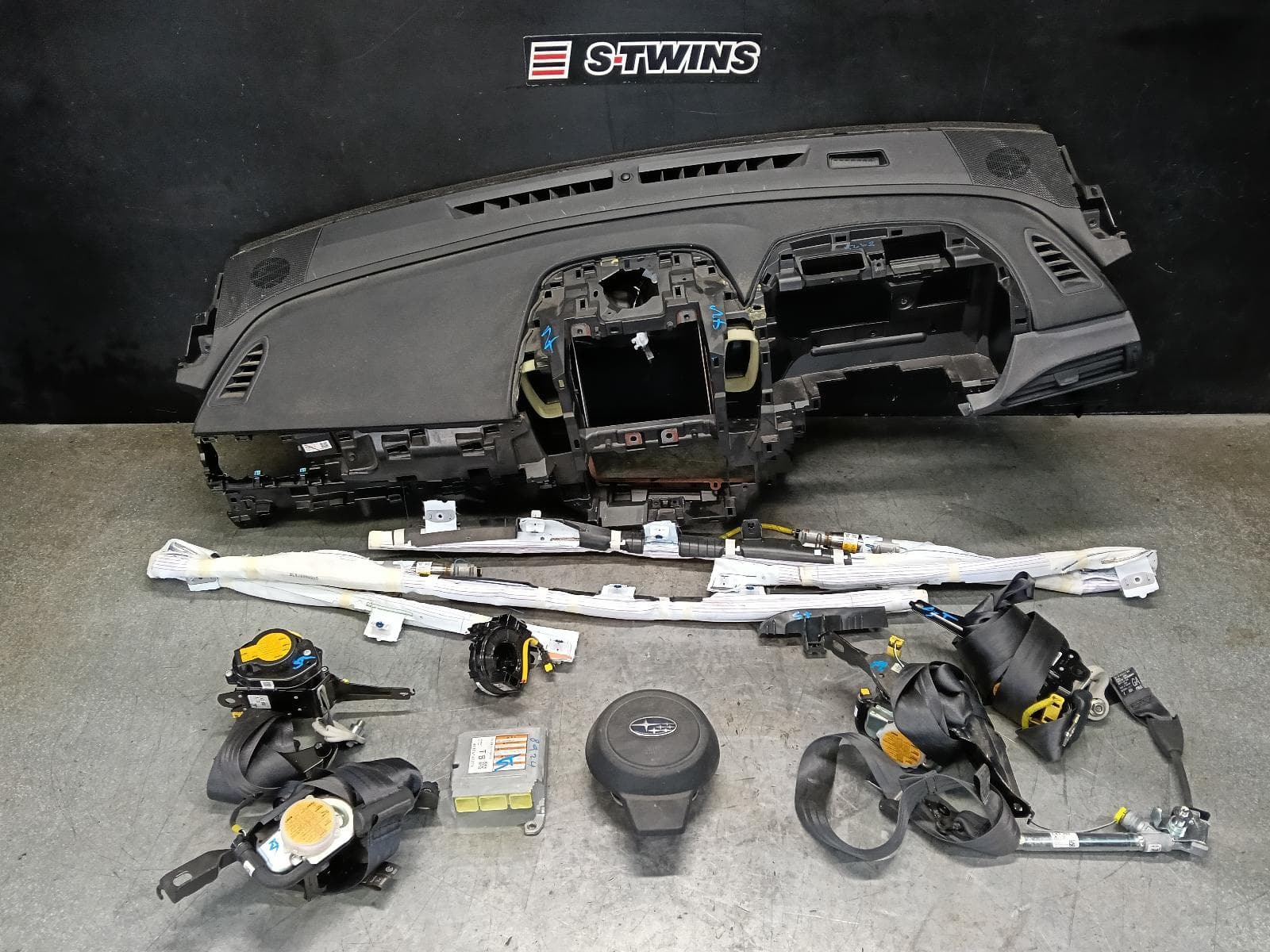 Used auto part listing image: 2024 SUBARU CROSSTREK AIRBAG ASSEMBLY G6X, 10/22- 0000414434