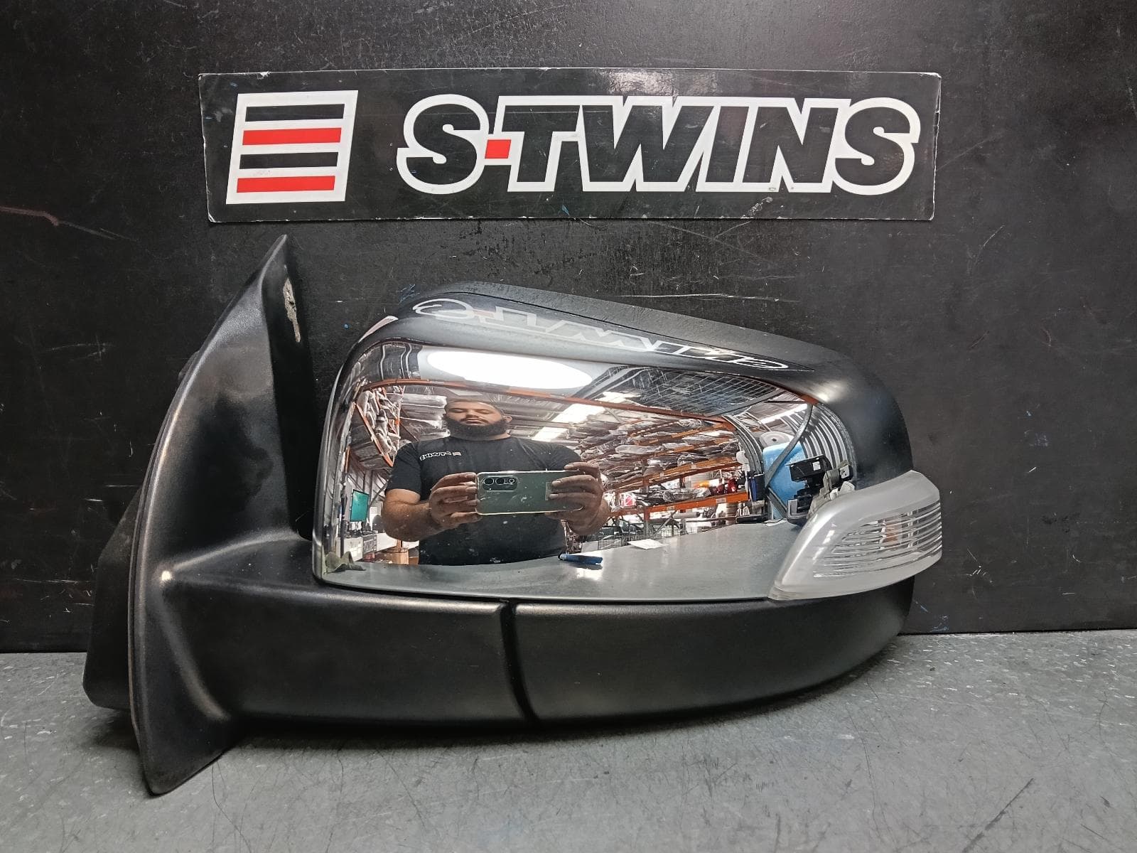 Used auto part listing image: 2020 FORD RANGER LEFT DOOR MIRROR XLT, CHROME, POWER FOLD, W/ INDICATOR & HEATED TYPE, PX SERIES 2-3, 06/15-04/22 0000387336