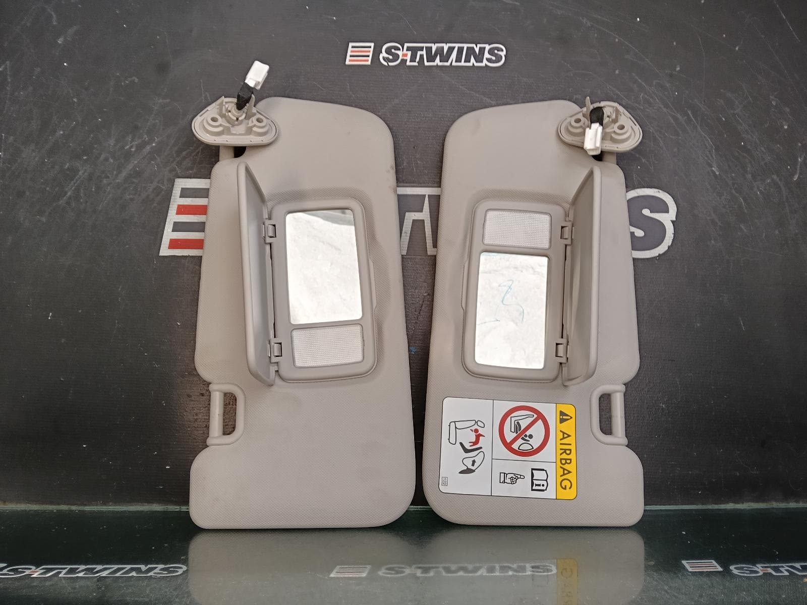 Used auto part listing image: 2020 SUBARU XV SUNVISOR G5X, PAIR, W/ MIRROR LIGHT, 03/17-06/23 0000414359