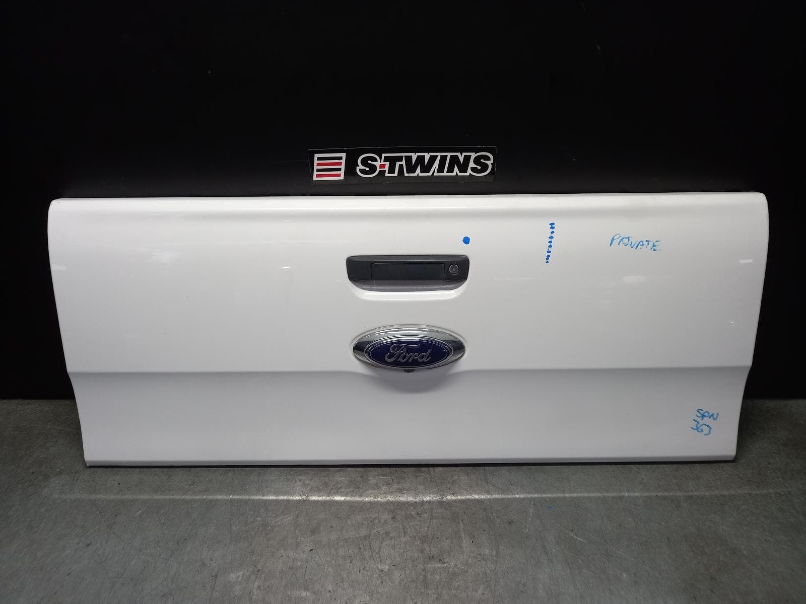 Used auto part listing image: 2019 FORD RANGER BOOTLID TAILGATE PX SERIES 3, TAILGATE, NON TONNEAU BUTTON TYPE, 06/18-04/22 0000388359
