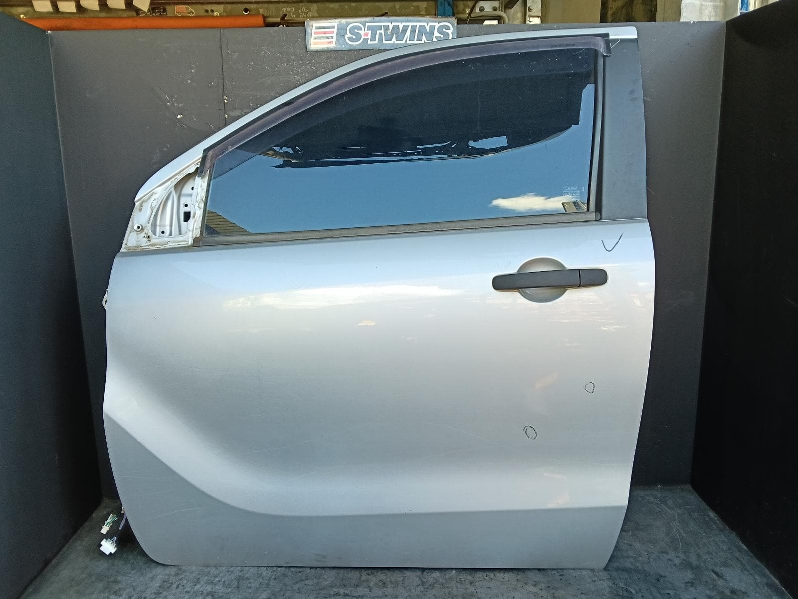 Used auto part listing image: 2012 MAZDA BT50 LEFT FRONT DOOR UP-UR, SINGLE/EXTRA CAB, 10/11-06/20 0000414603