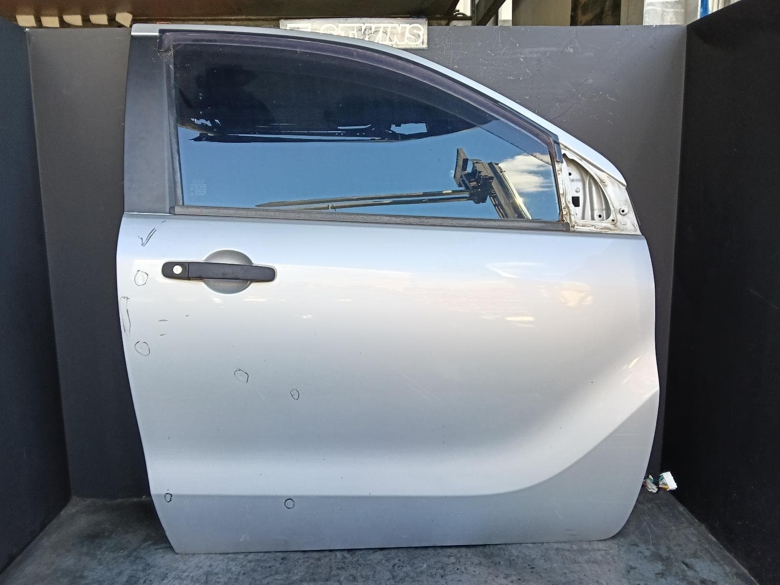 Used auto part listing image: 2012 MAZDA BT50 RIGHT FRONT DOOR UP-UR, SINGLE/EXTRA CAB, 10/11-06/20 0000414604