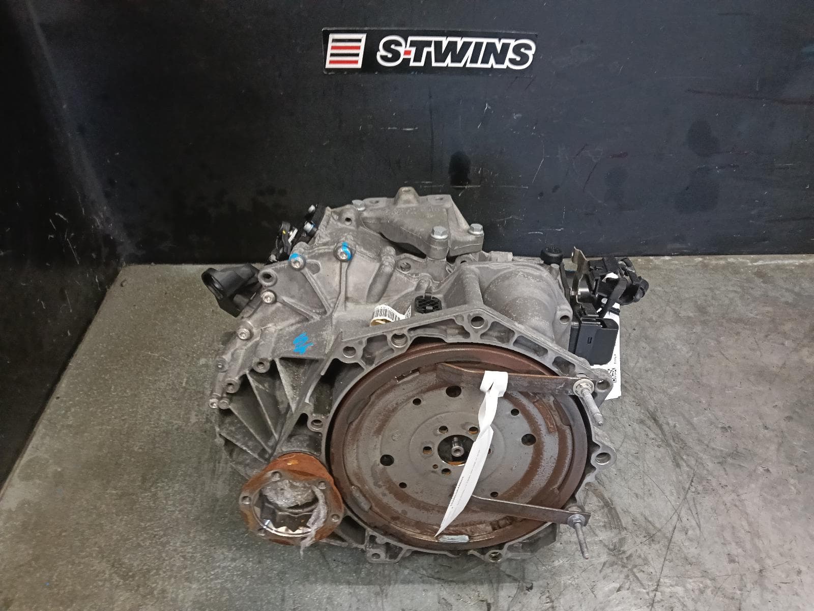 Used auto part listing image: 2022 VOLKSWAGEN T-CROSS TRANS GEARBOX AUTO, PETROL, 1.0, TURBO, URE CODE, C1, 01/20- 0000413615