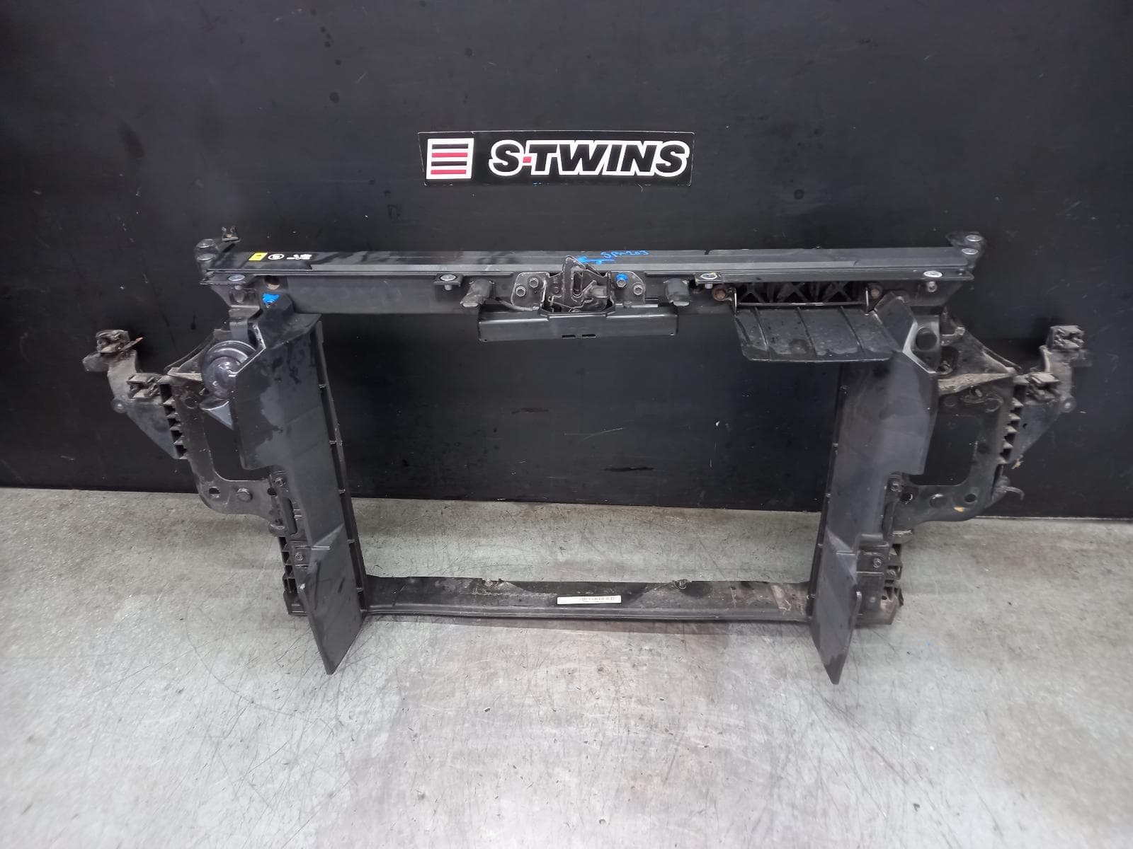 Used auto part listing image: 2018 KIA CERATO RADIATOR SUPPORT BD, SEDAN/HATCH, 04/18-09/24 0000387431