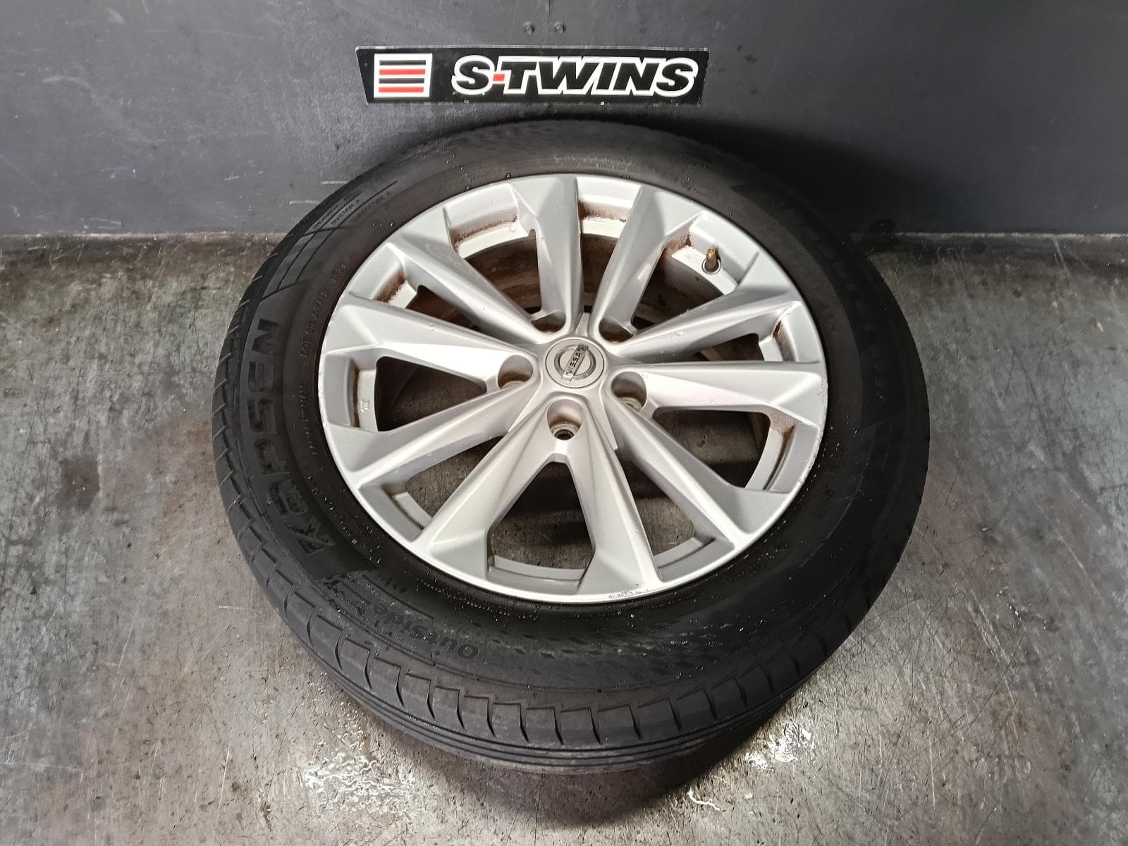 Used auto part listing image: 2014 NISSAN QASHQAI WHEEL MAG FACTORY, 17X7IN, ST/TS, J11, 12/13-06/17 0000414694
