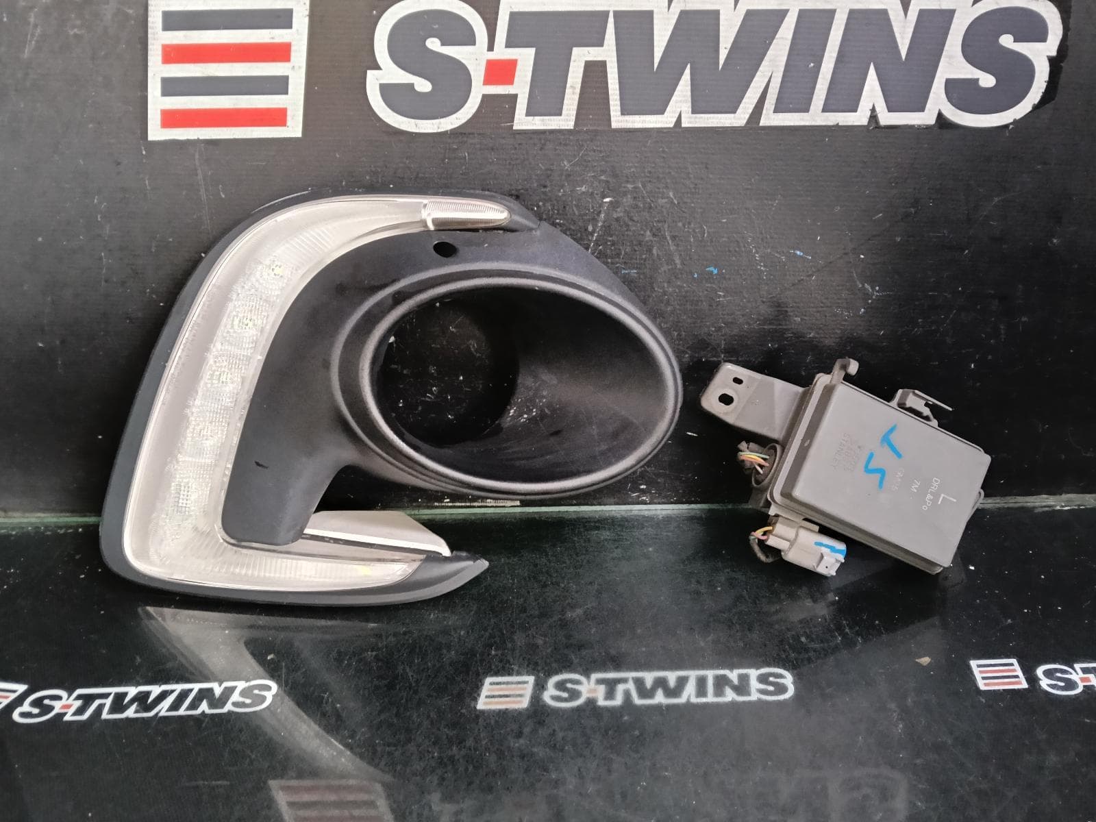 Used auto part listing image: 2017 MITSUBISHI LANCER DAYTIME RUNNING LAMP, CF, 11/15-12/17 0000414593
