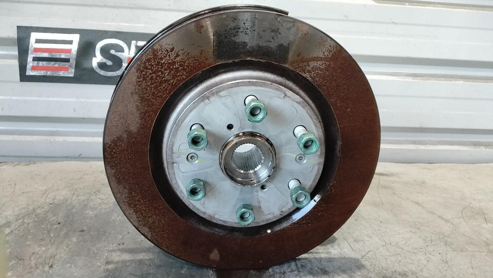 Used auto part listing image: 2025 BYD SHARK 6 RIGHT REAR HUB ASSEMBLY 1ST GEN, 07/24- 0000414640
