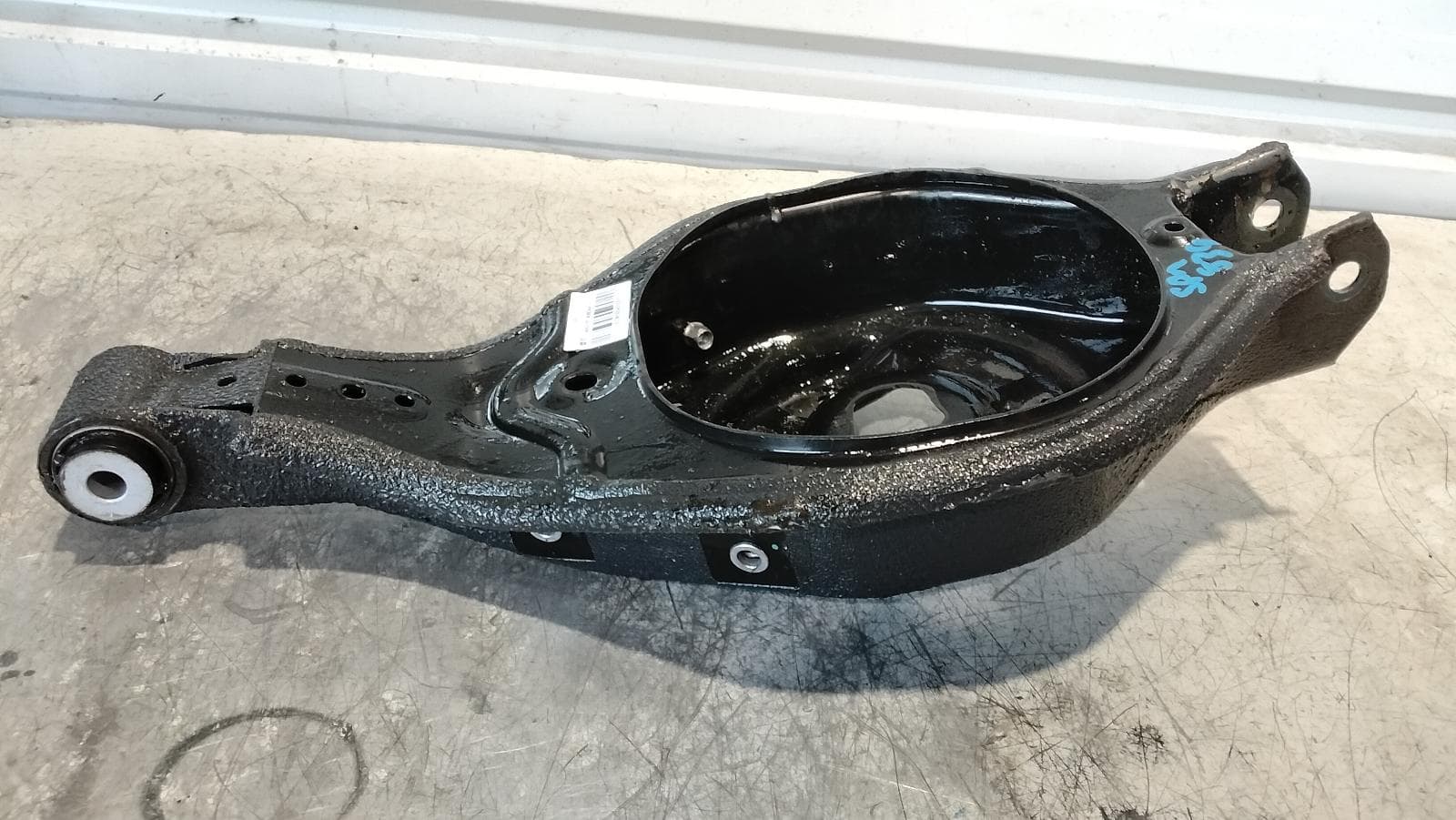 Used auto part listing image: 2025 BYD SHARK 6 RIGHT REAR TRAILING ARM 1ST GEN, 07/24- 0000414641