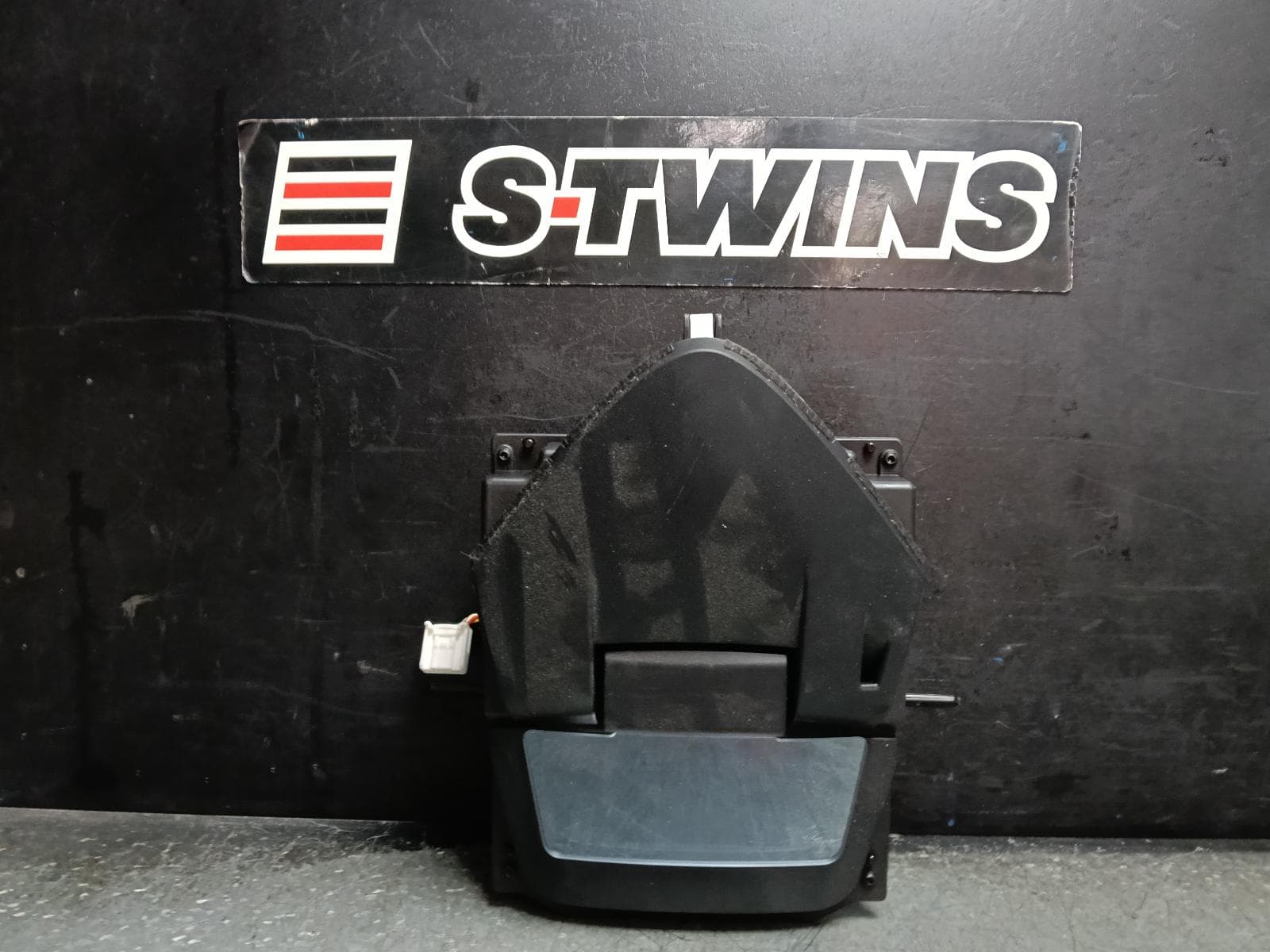 Used auto part listing image: 2024 MAZDA CX3 INSTRUMENTCLUSTER HEAD UP DISPLAY UNIT, DK, 06/18- 0000414764