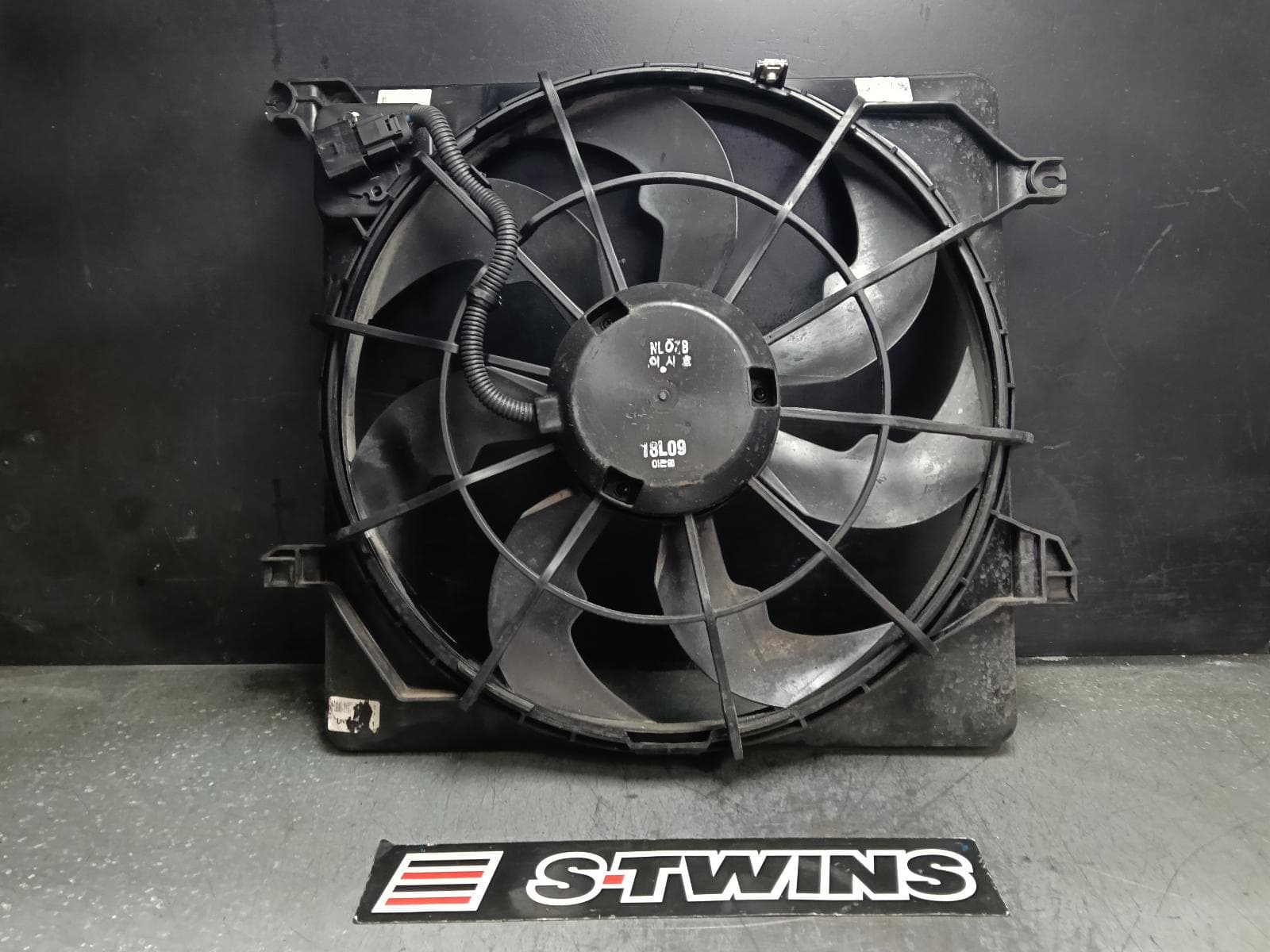 Used auto part listing image: 2019 KIA SORENTO FAN RADIATOR FAN, 2.2, DIESEL, UM, 03/15-02/20 0000414479