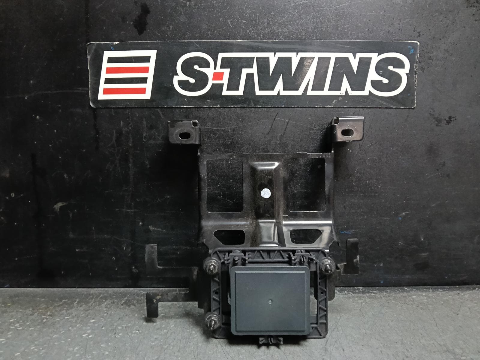 Used auto part listing image: 2023 NISSAN XTRAIL REVERSE CAMERA T33, FRONT RADAR SENSOR (GRILLE MOUNTED), 08/22- 0000414538