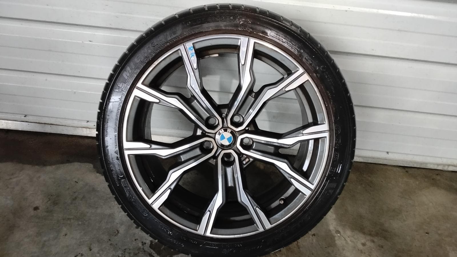 Used auto part listing image: 2020 BMW X1 WHEEL MAG FACTORY, 19X8IN, DUAL SPOKE, STYLE 816 M, F48, 07/19-06/22 0000403901