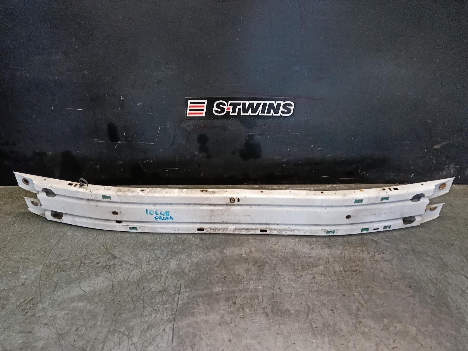Used auto part listing image: 2018 HOLDEN ACADIA F BAR REINFORC BRACK MAIN REINFORCEMENT, AC, 08/18-12/20 0000413183