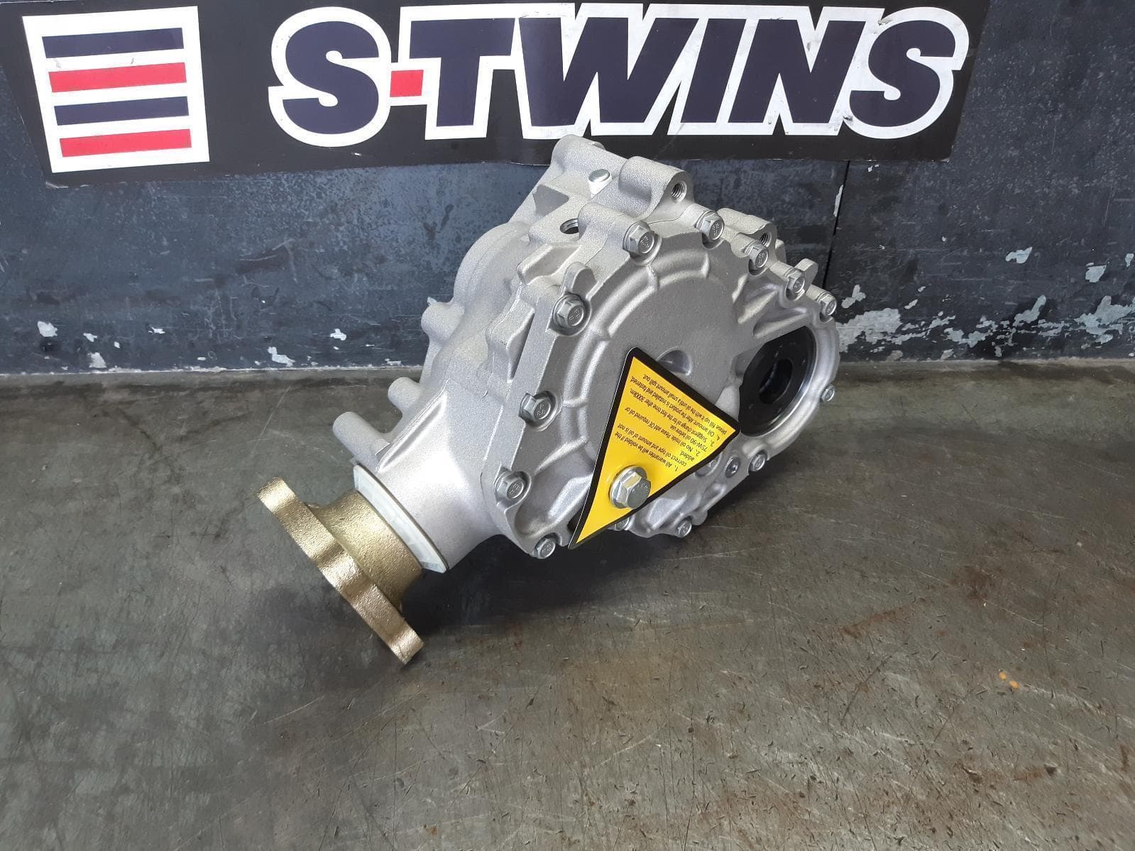 Used auto part listing image: NEW 2015 MAZDA CX9 TRANSFER CASE AUTO, PETROL, 3.7, TB, 12/07-12/15 0000388503