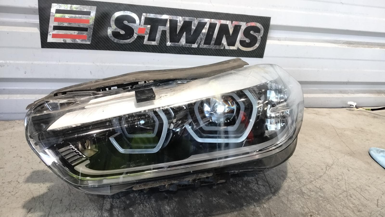 Used auto part listing image: 2018 BMW X2 LEFT HEADLAMP F39, W/ LED, NON ADAPTIVE TYPE, 11/17-09/23 0000414336