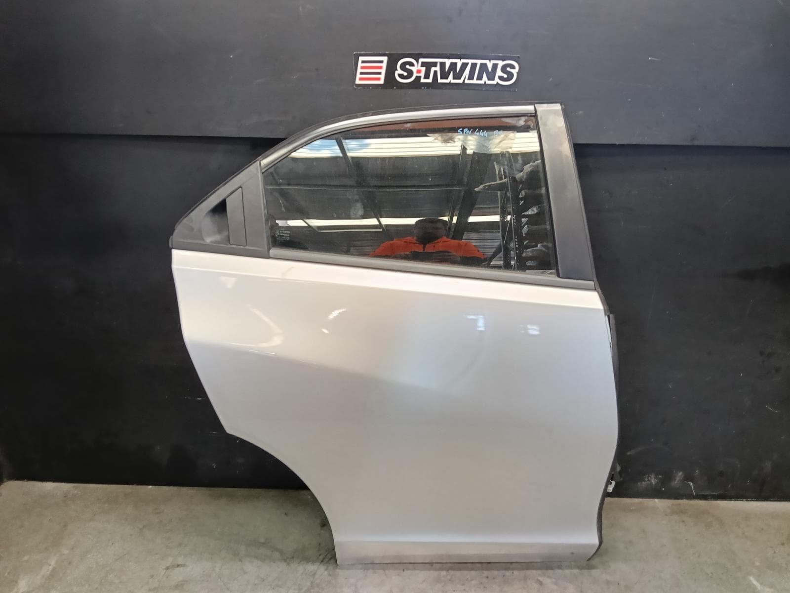 Used auto part listing image: 2013 HONDA CIVIC RIGHT REAR DOOR SLIDING 9TH GEN, HATCH (VIN SHHFK), 06/12-03/15 0000414626
