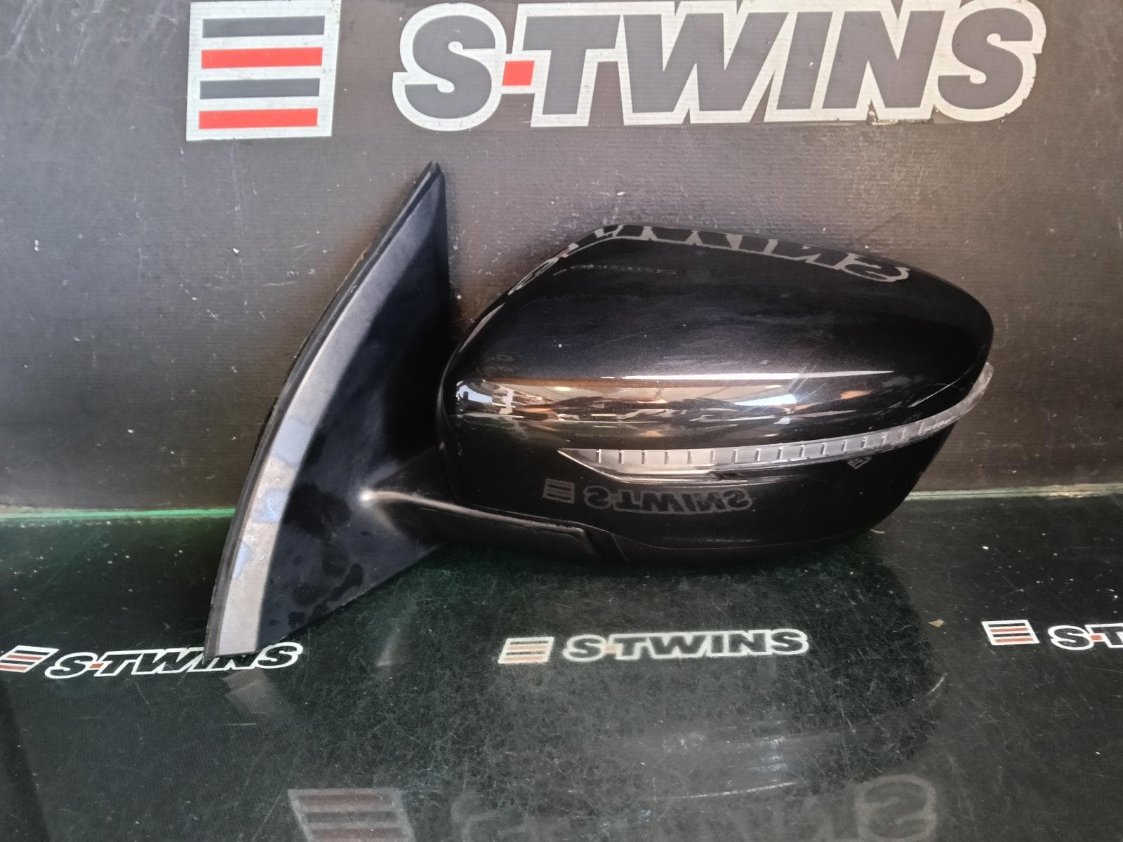 Used auto part listing image: 2014 NISSAN QASHQAI LEFT DOOR MIRROR J11, TS, POWER FOLD, NON CAMERA TYPE, 12/13-06/17 0000414733