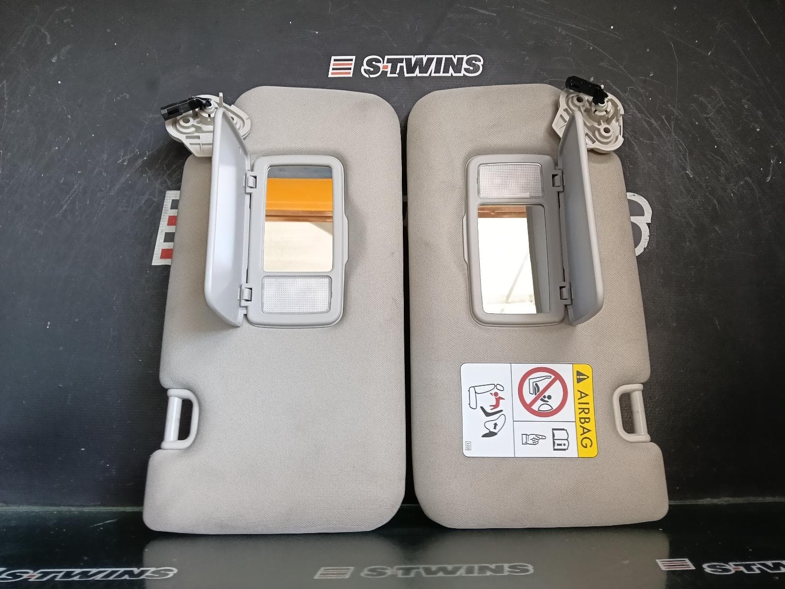 Used auto part listing image: 2022 SUBARU FORESTER SUNVISOR PAIR, SK, 08/18-11/24 0000414931
