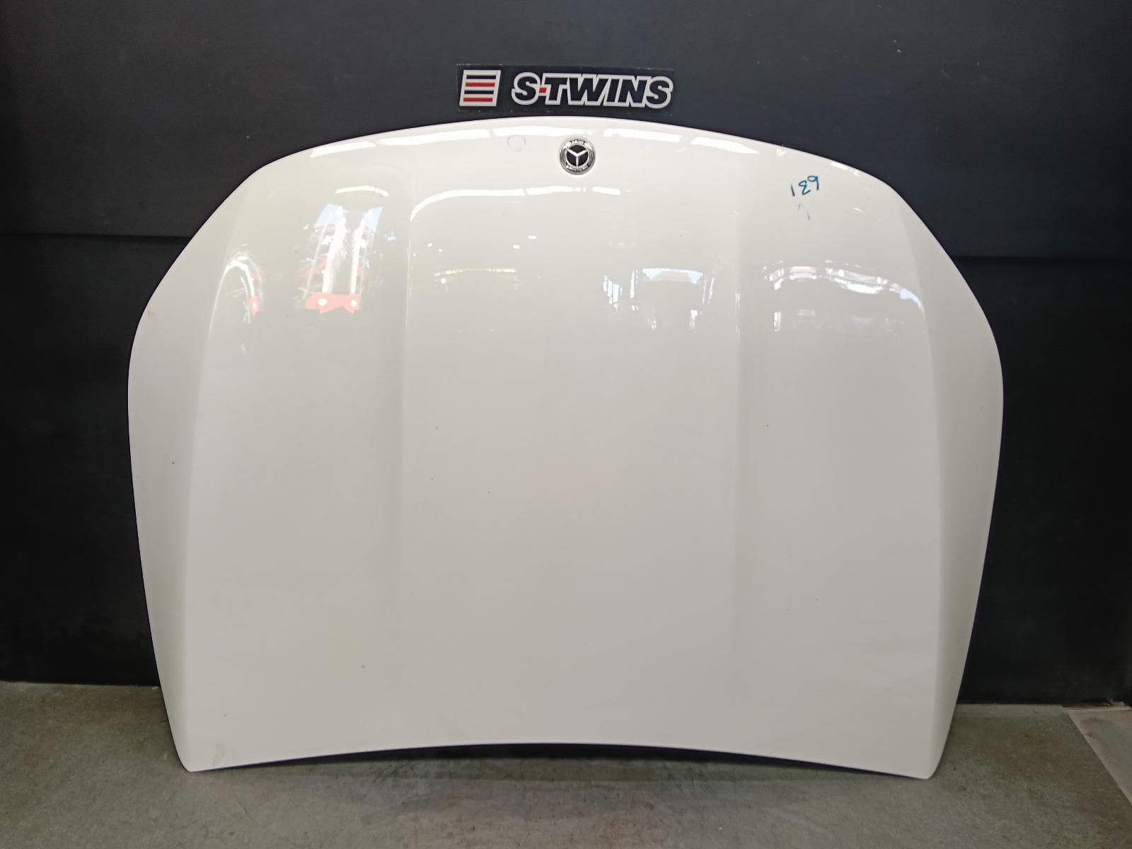 Used auto part listing image: 2020 MERCEDES GLB CLASS BONNET X247, 12/19-05/26 0000414007