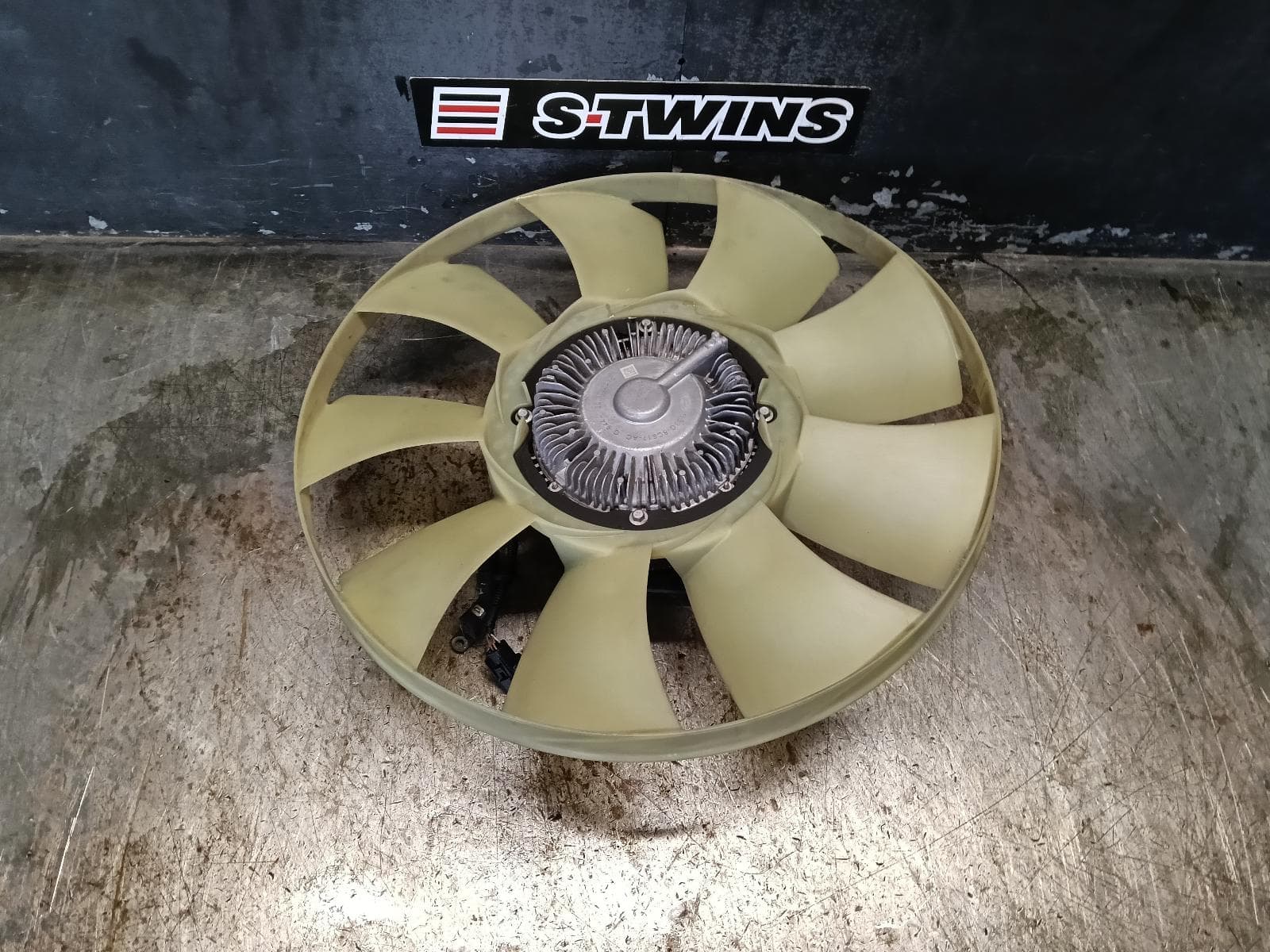 Used auto part listing image: 2017 FORD EVEREST FAN ENGINE FAN ASSY, 3.2, DIESEL, UA, 07/15-06/18 0000397501