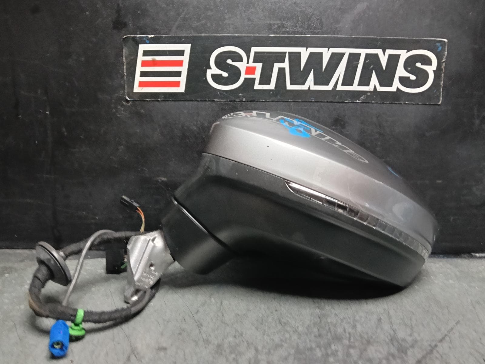 Used auto part listing image: 2019 VOLKSWAGEN TIGUAN LEFT DOOR MIRROR 5NA, POWER FOLD, W/ LANE CHANGE ASSIST, NON CAMERA TYPE (6XQ/KA2/79D), ALLSPACE, 05/18-02/24 0000407341