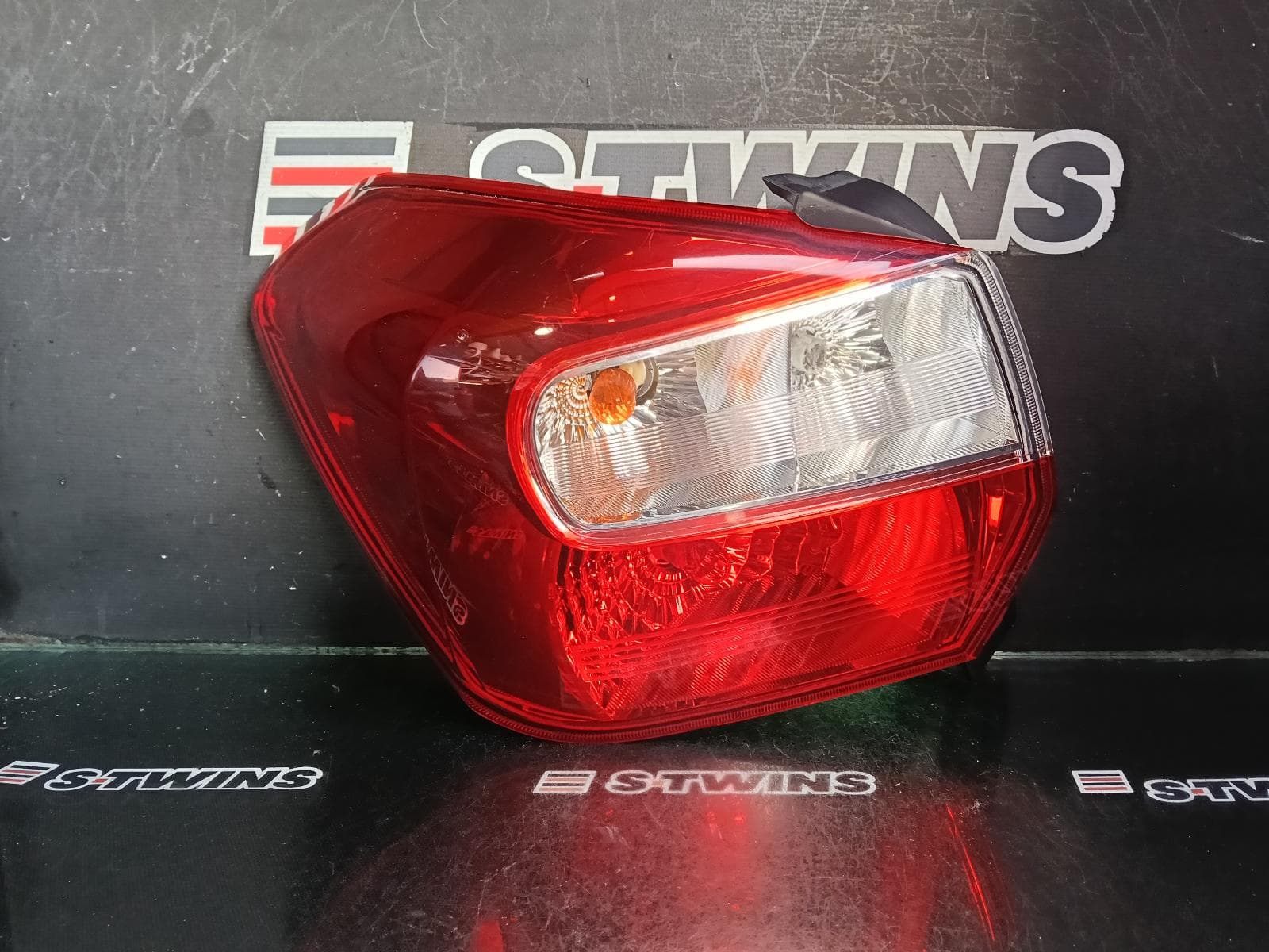 Used auto part listing image: 2013 SUBARU XV LEFT TAILLIGHT G4X, IN BODY, RED LENS TYPE, 08/11-10/15 0000387726