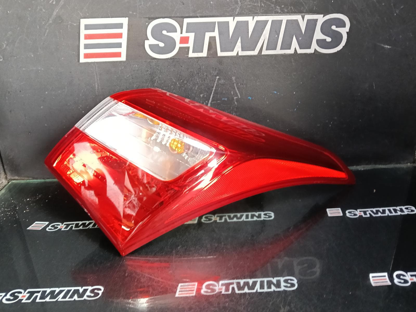 Used auto part listing image: 2015 HYUNDAI I30 RIGHT TAILLIGHT GD, 5DR/3DR, HATCH, W/ HALOGEN TYPE, GO/ACTIVE/ELITE, 03/12-02/17 0000388048