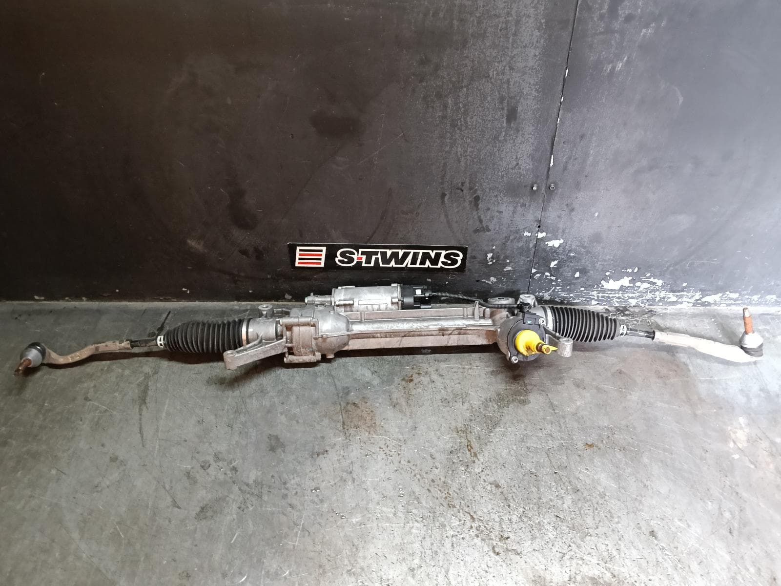 Used auto part listing image: 2015 MERCEDES GLC CLASS STEERING BOX RACK X253/C253, 09/15-03/23 0000402845
