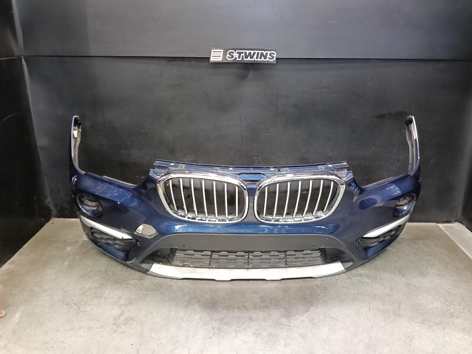 Used auto part listing image: 2017 BMW X1 FRONT BUMPER F48, STANDARD, W/ PARK SENSOR, NON H/LAMP WASHER TYPE, 08/15-06/19 0000415032